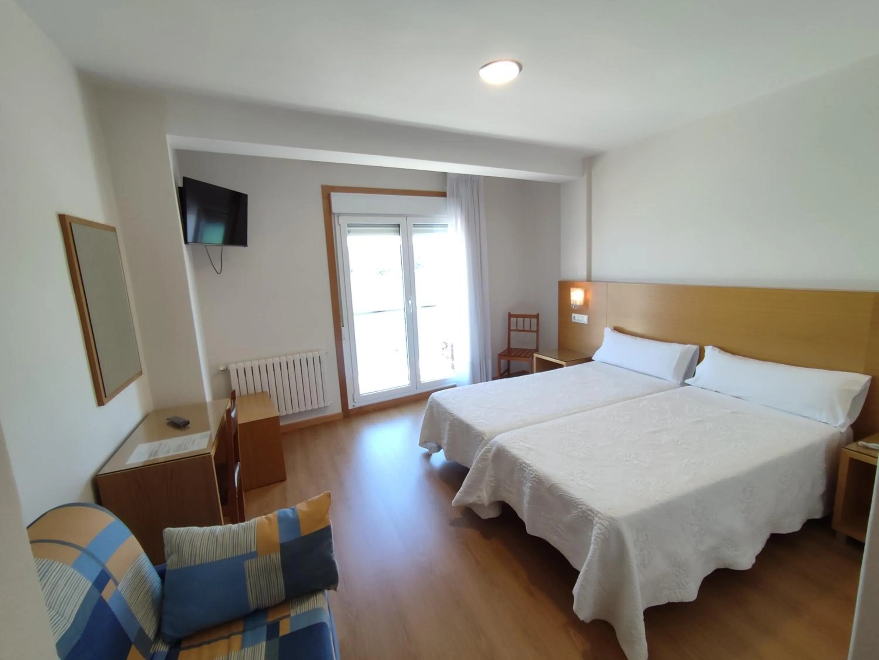 Photo of the whole room in Hotel Brisa del Mar