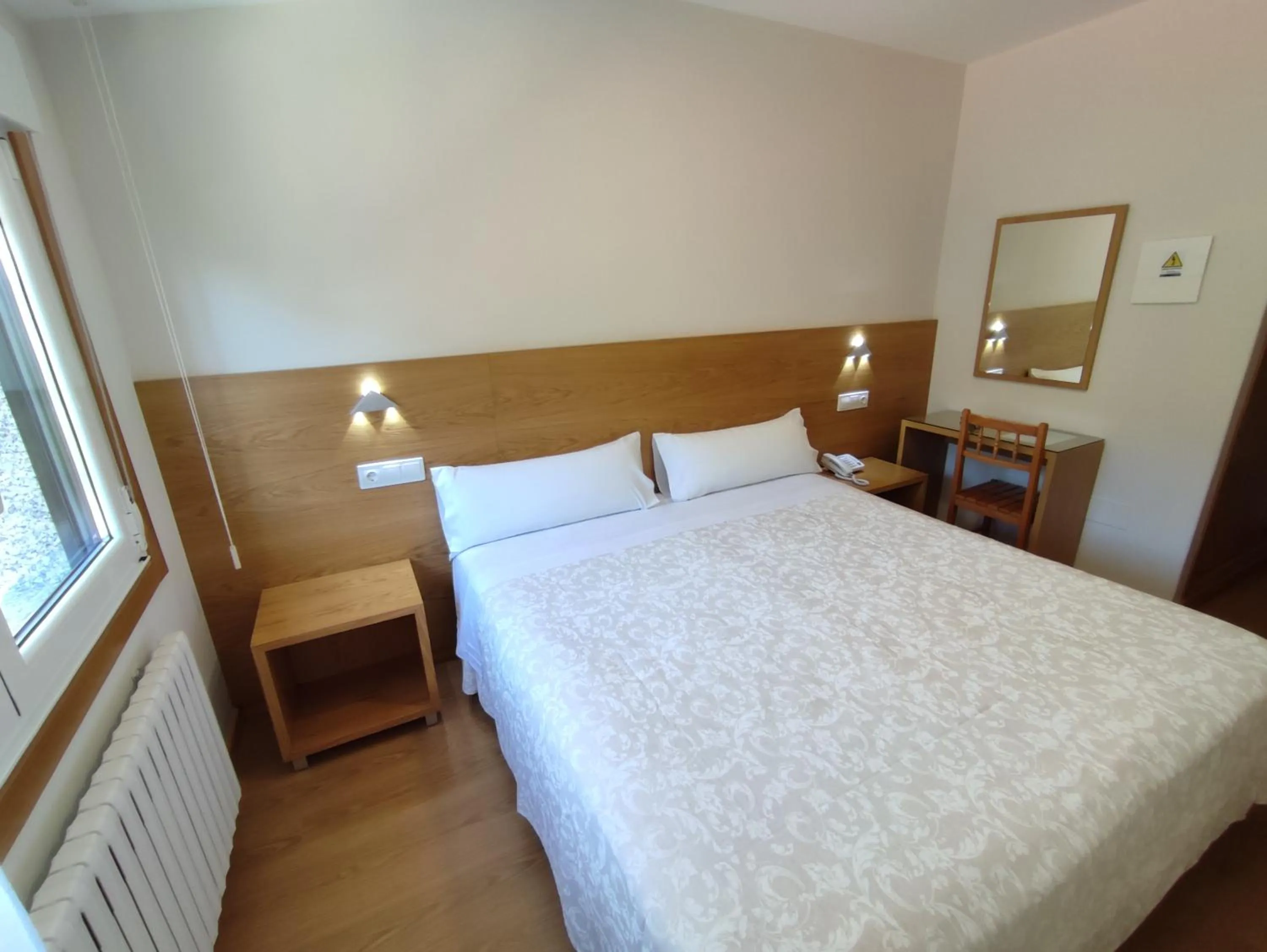 Photo of the whole room in Hotel Brisa del Mar