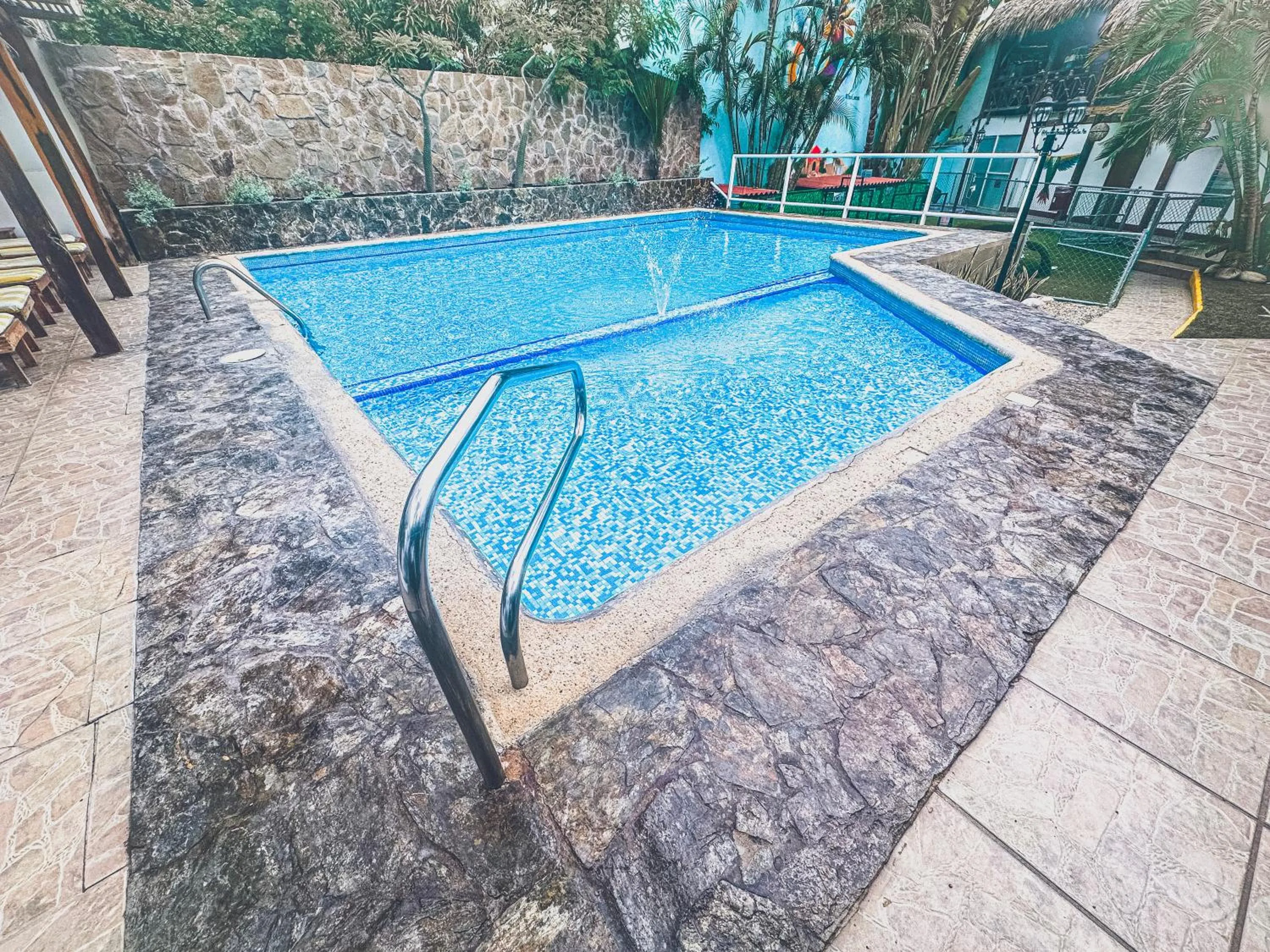 Swimming pool in Best Western Posada Chahue