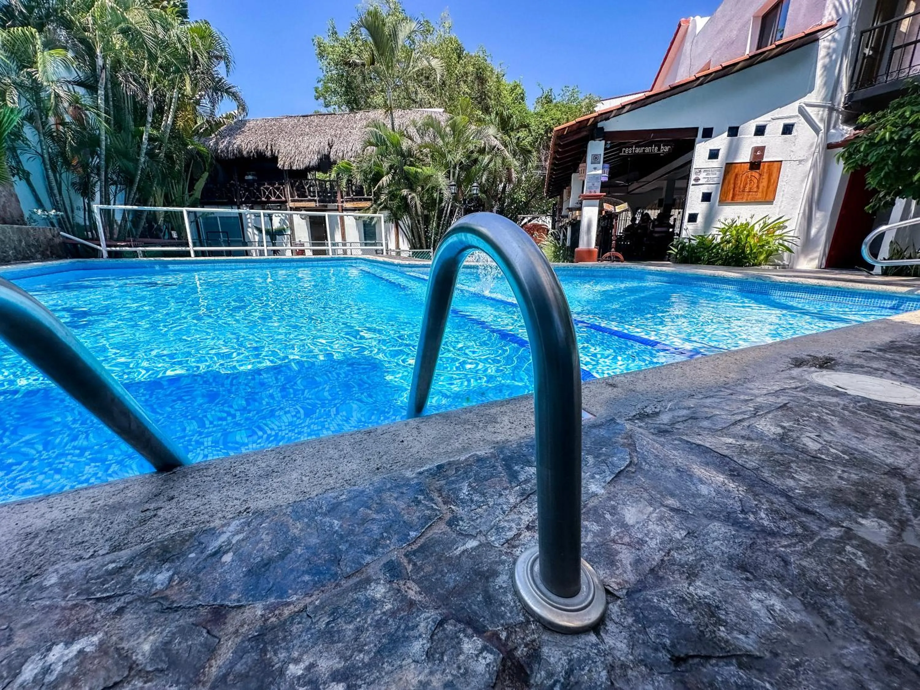 Swimming pool in Best Western Posada Chahue