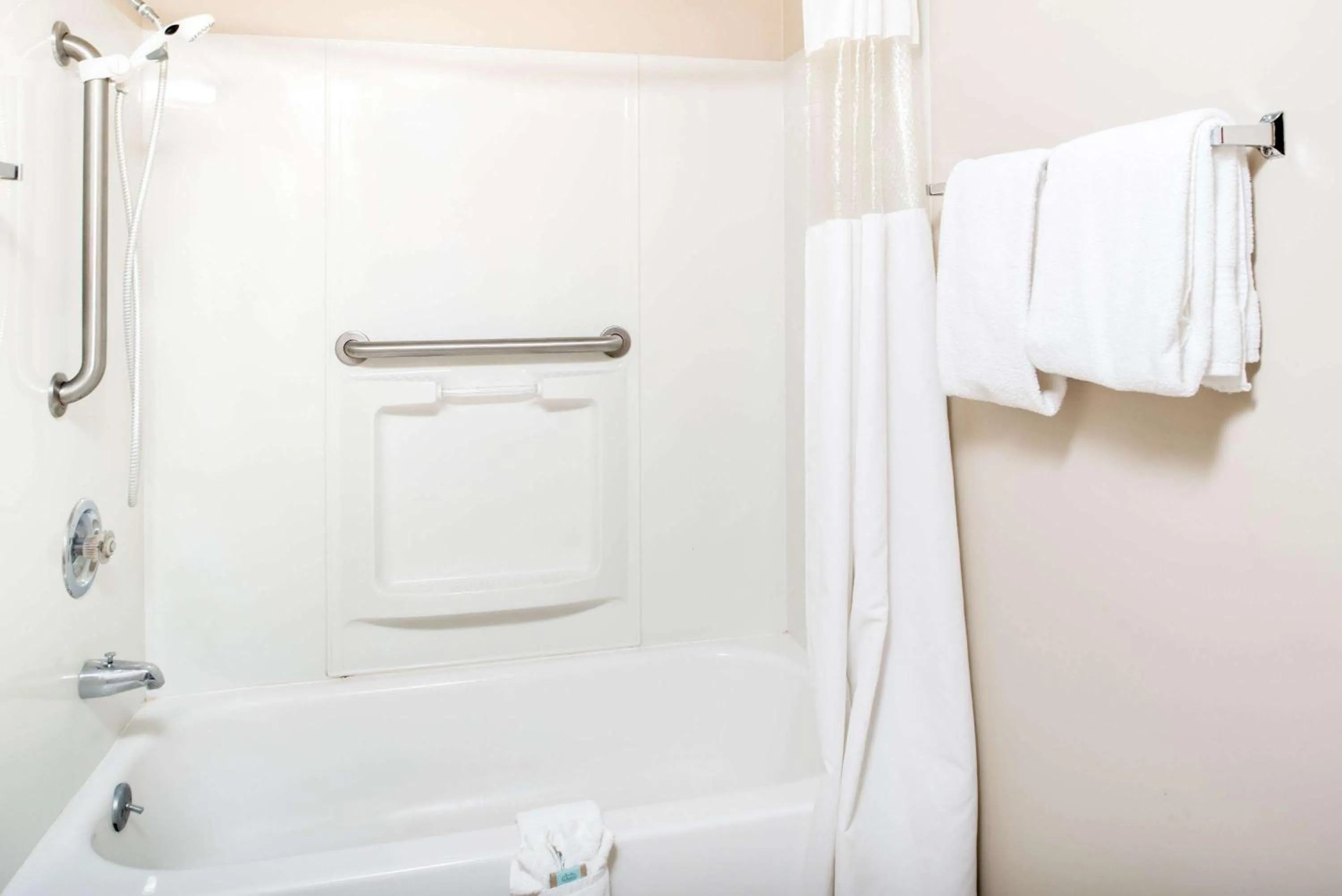 Bathroom in Travelodge by Wyndham Kalispell