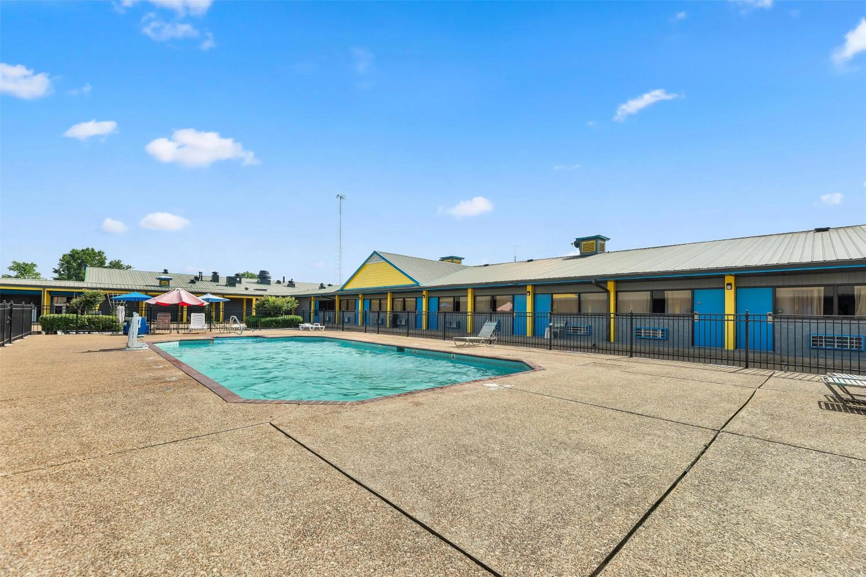 Pool view in America's Best Value Inn and Suites
