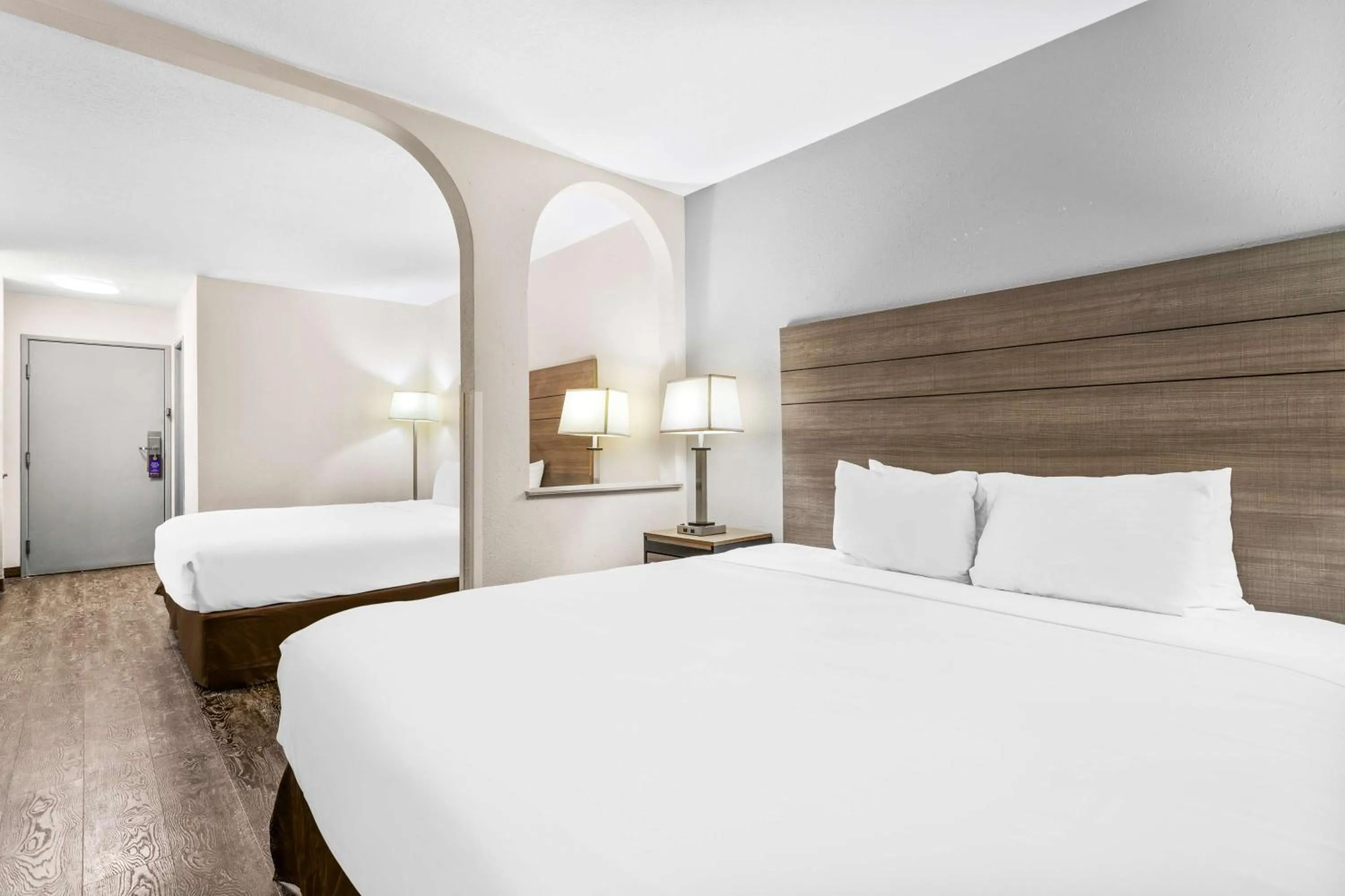 Bedroom, Bed in SureStay Hotel by Best Western Albuquerque Midtown