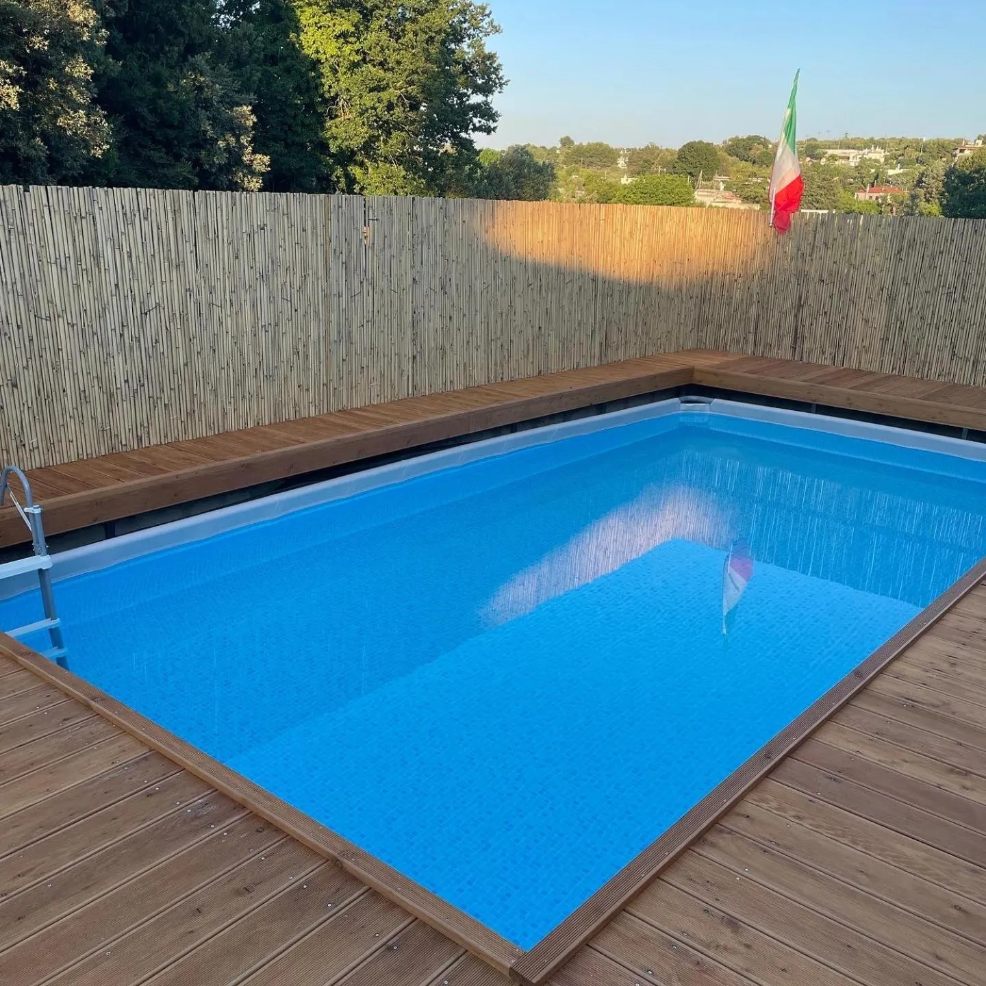 Swimming pool in La casa di Colino e Annina
