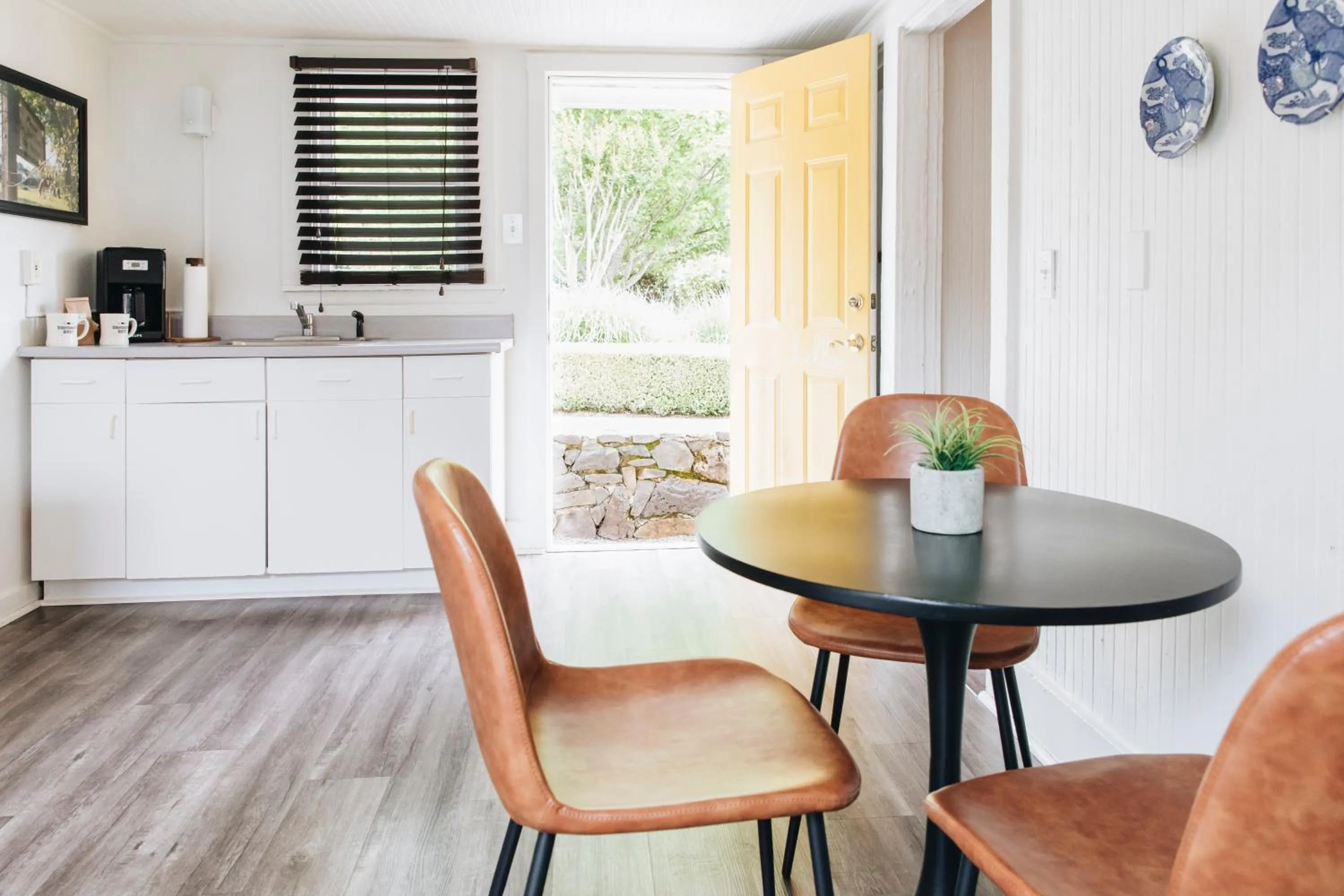 Seating area in Sonoma's Best Guest Cottages