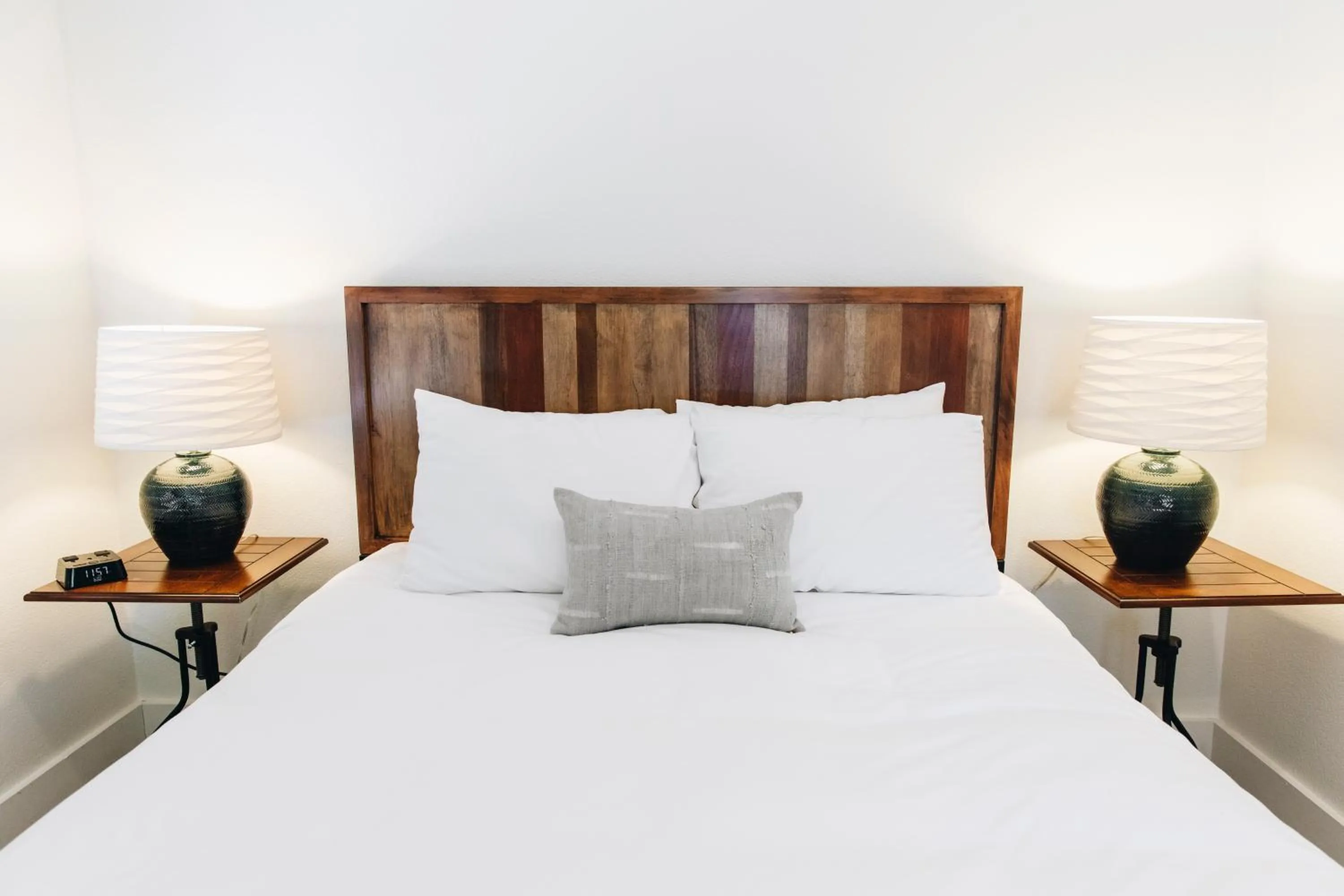 Bed in Sonoma's Best Guest Cottages