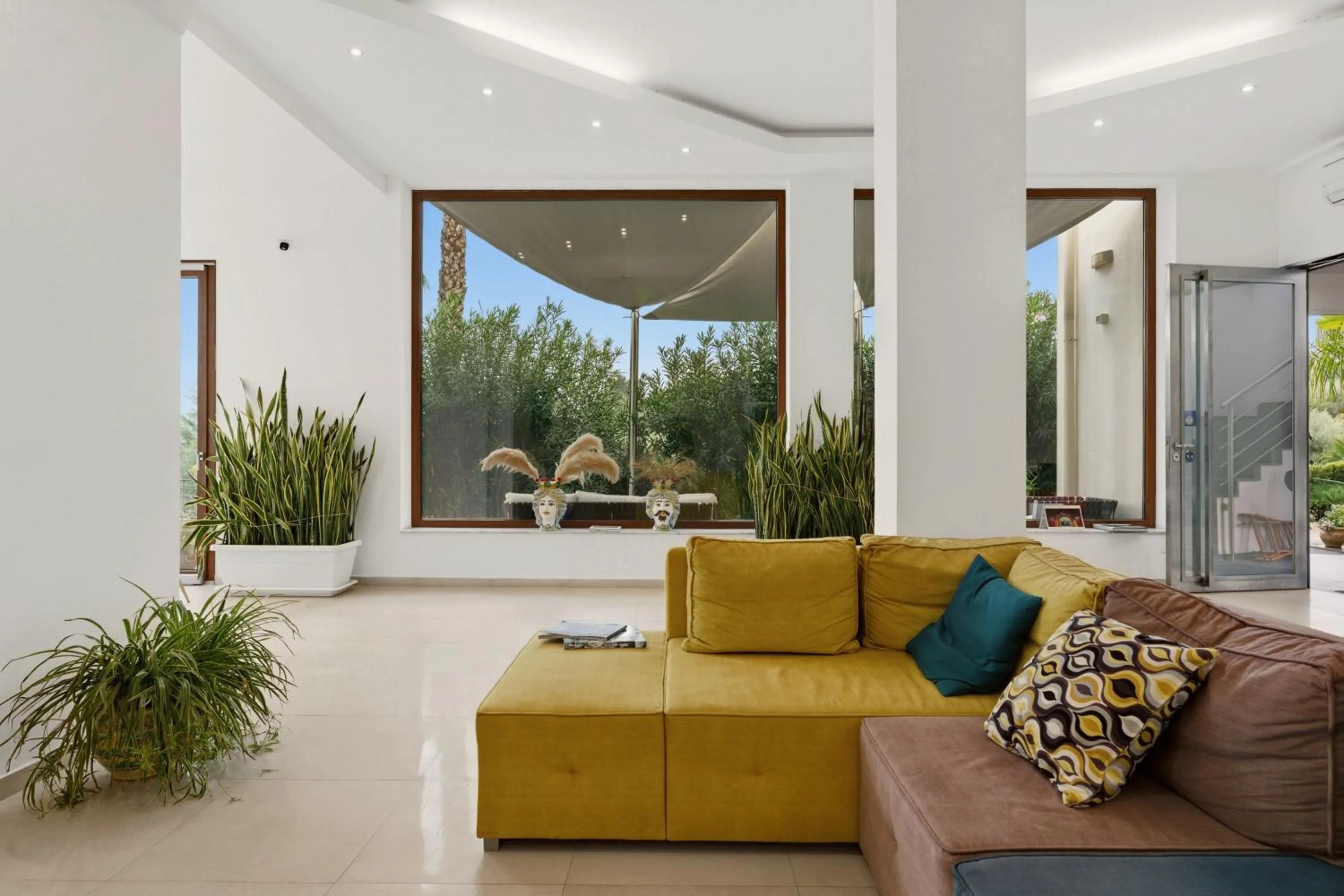 Lobby or reception in Villa Landolina