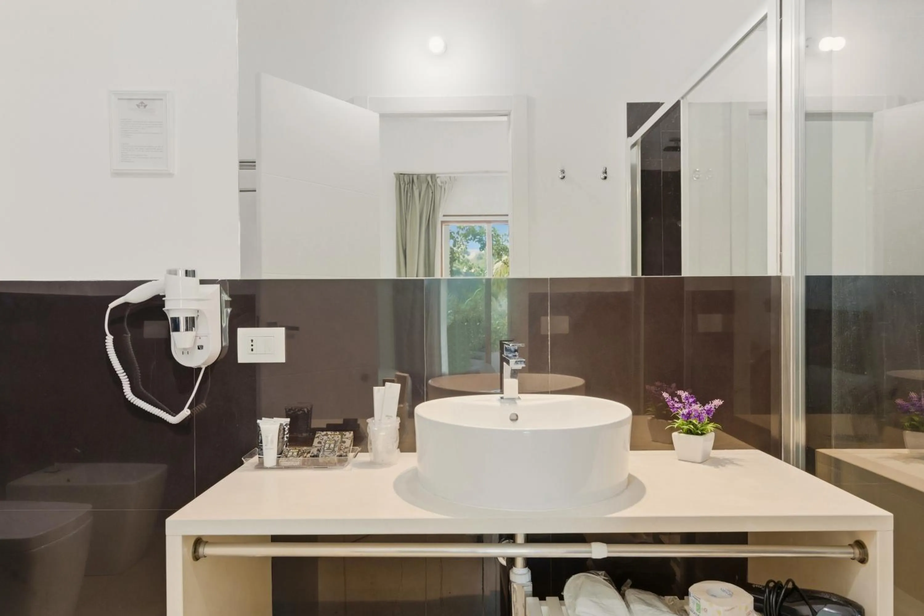 Bathroom in Villa Landolina