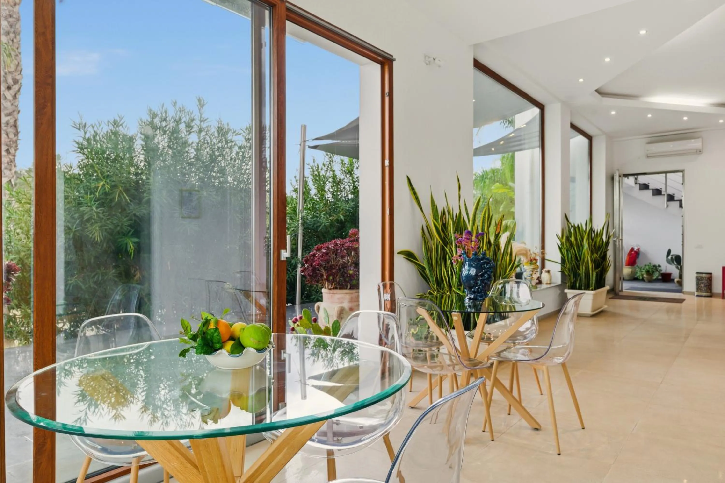 Lobby or reception in Villa Landolina