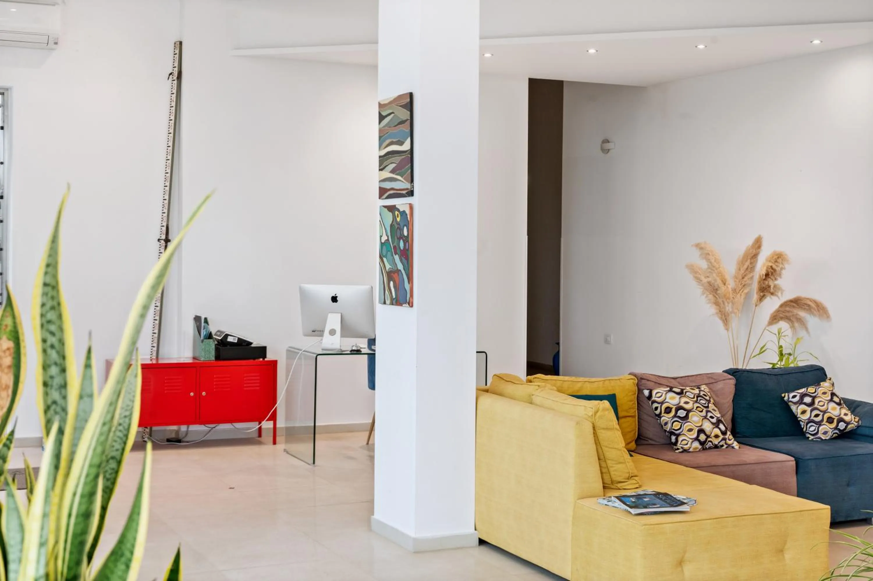 Lobby or reception in Villa Landolina