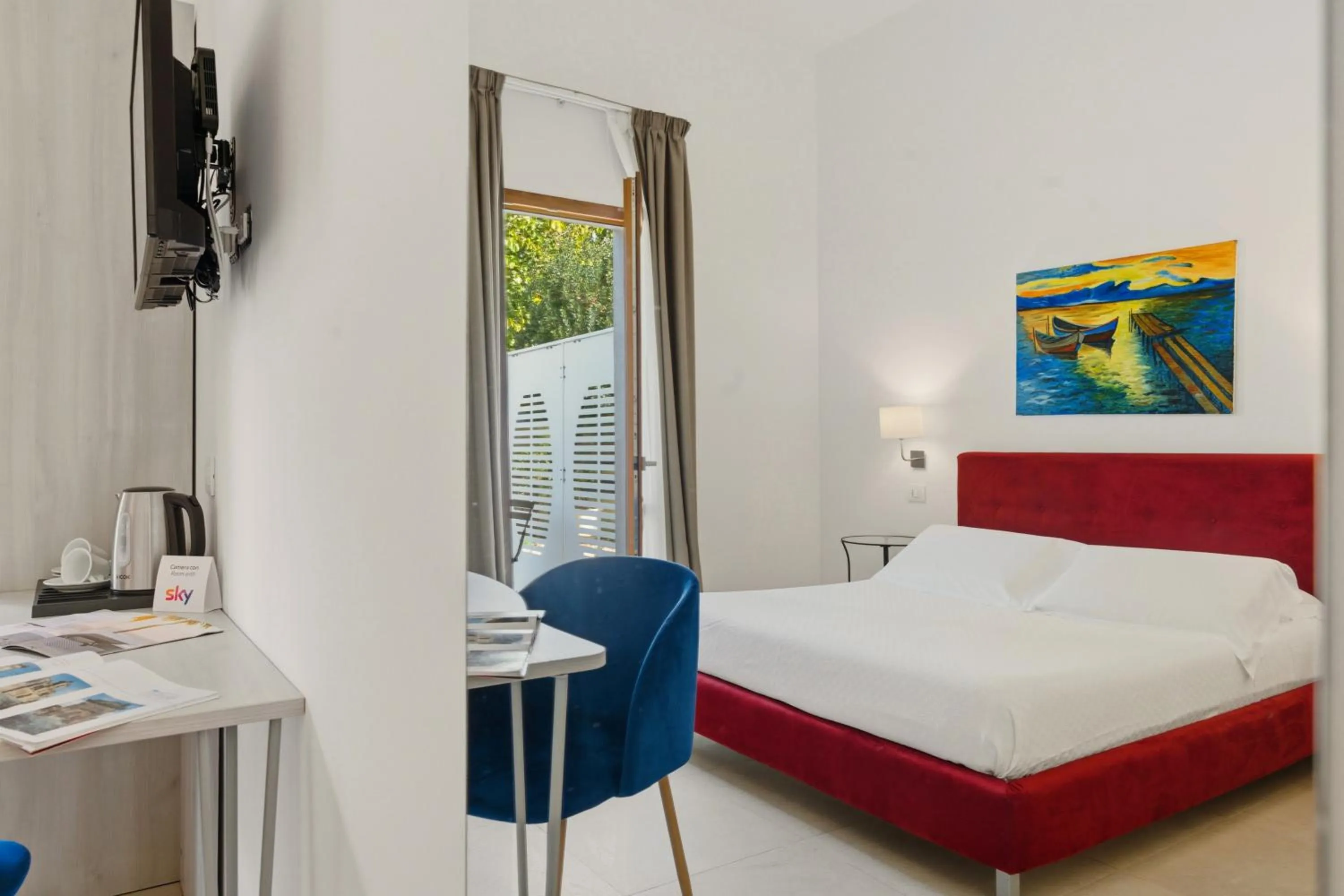 Photo of the whole room, Bed in Villa Landolina