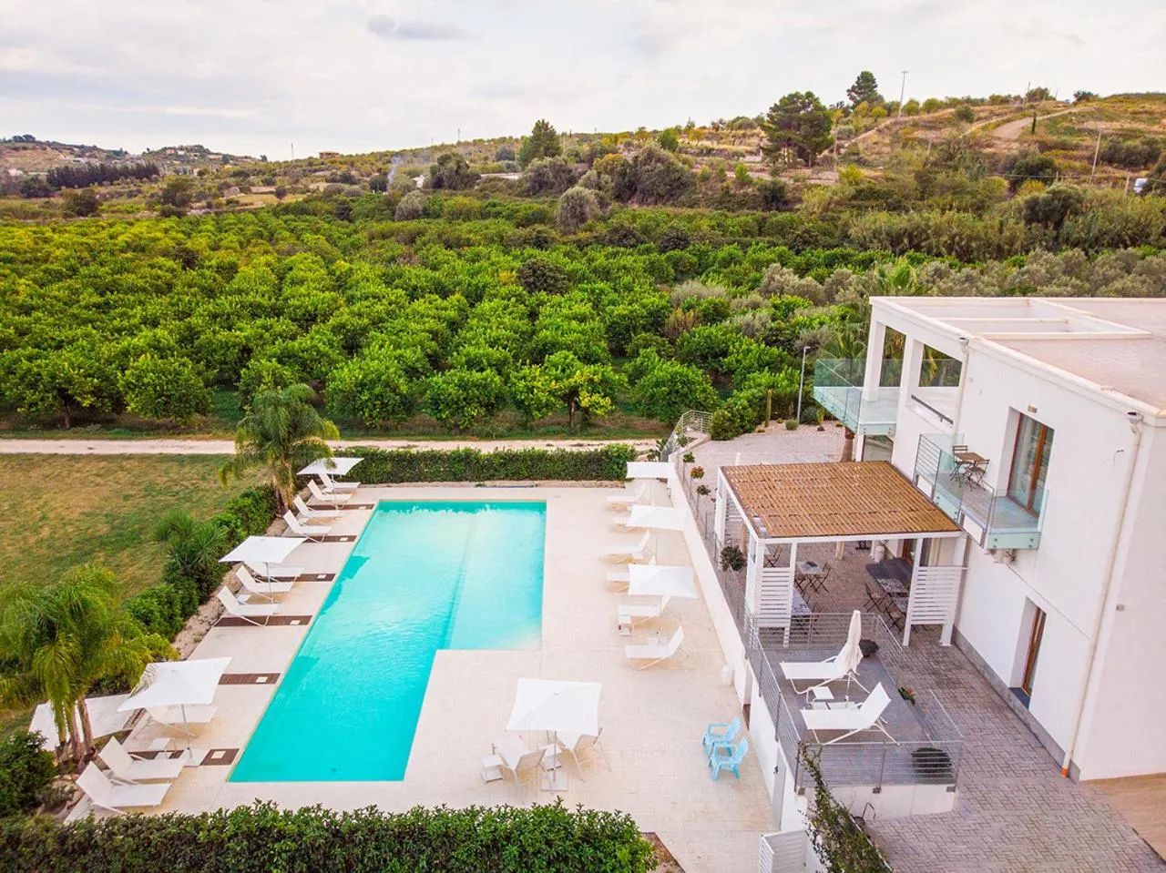 Property building in Villa Landolina