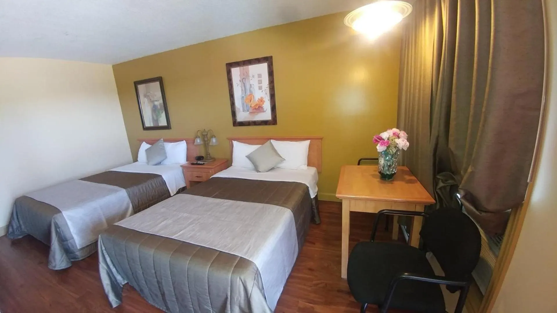 Bedroom, Bed in Hotel Motel Hospitalité