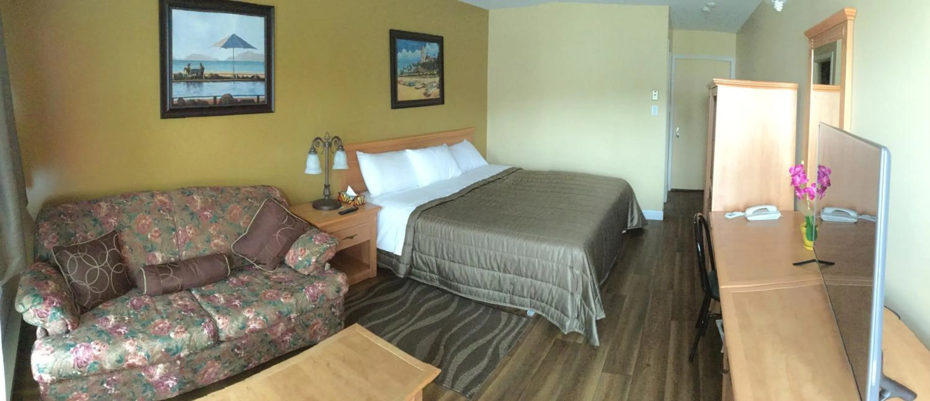 Photo of the whole room, Bed in Hotel Motel Hospitalité