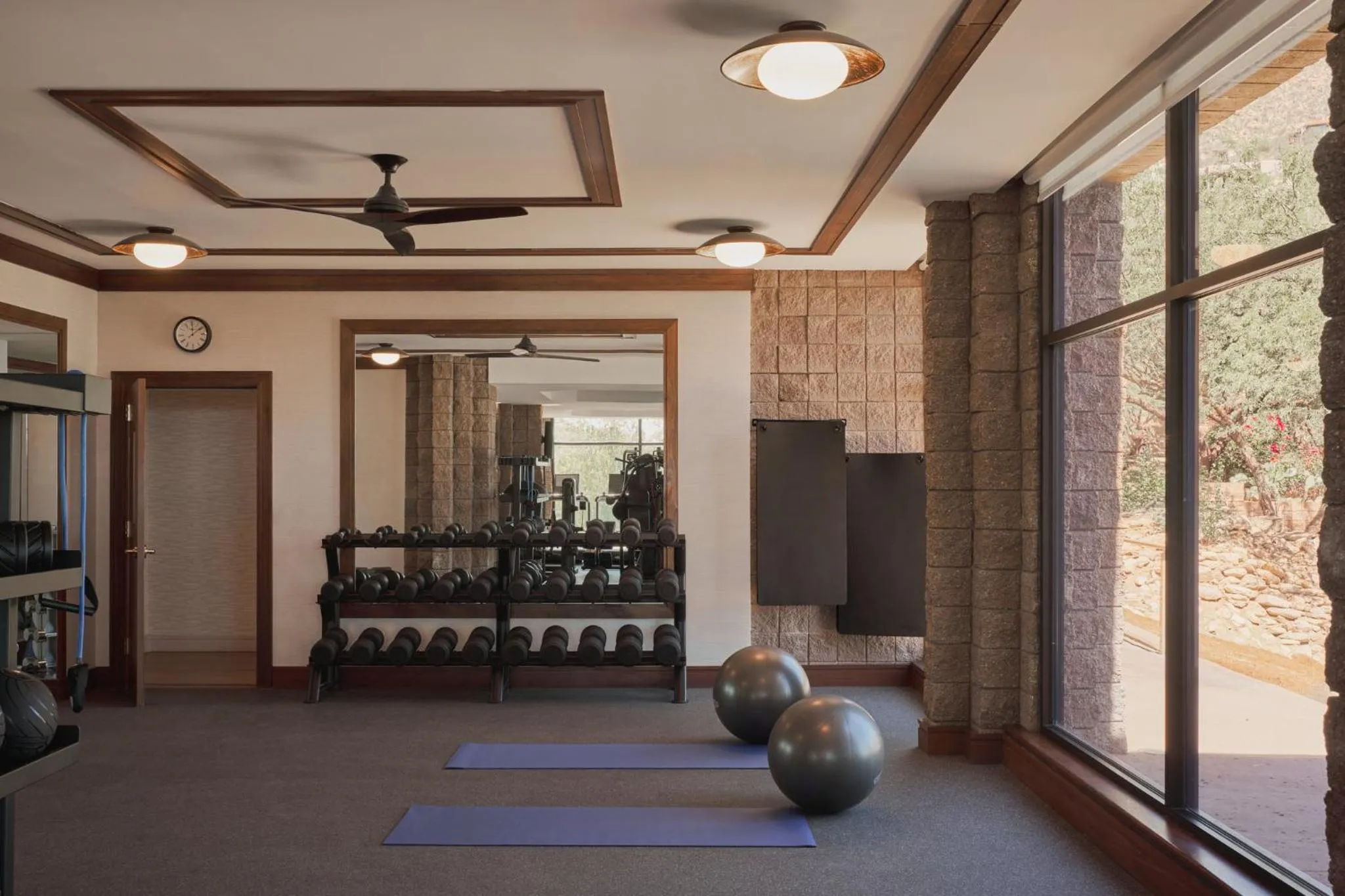 Fitness centre/facilities in Loews Ventana Canyon Resort