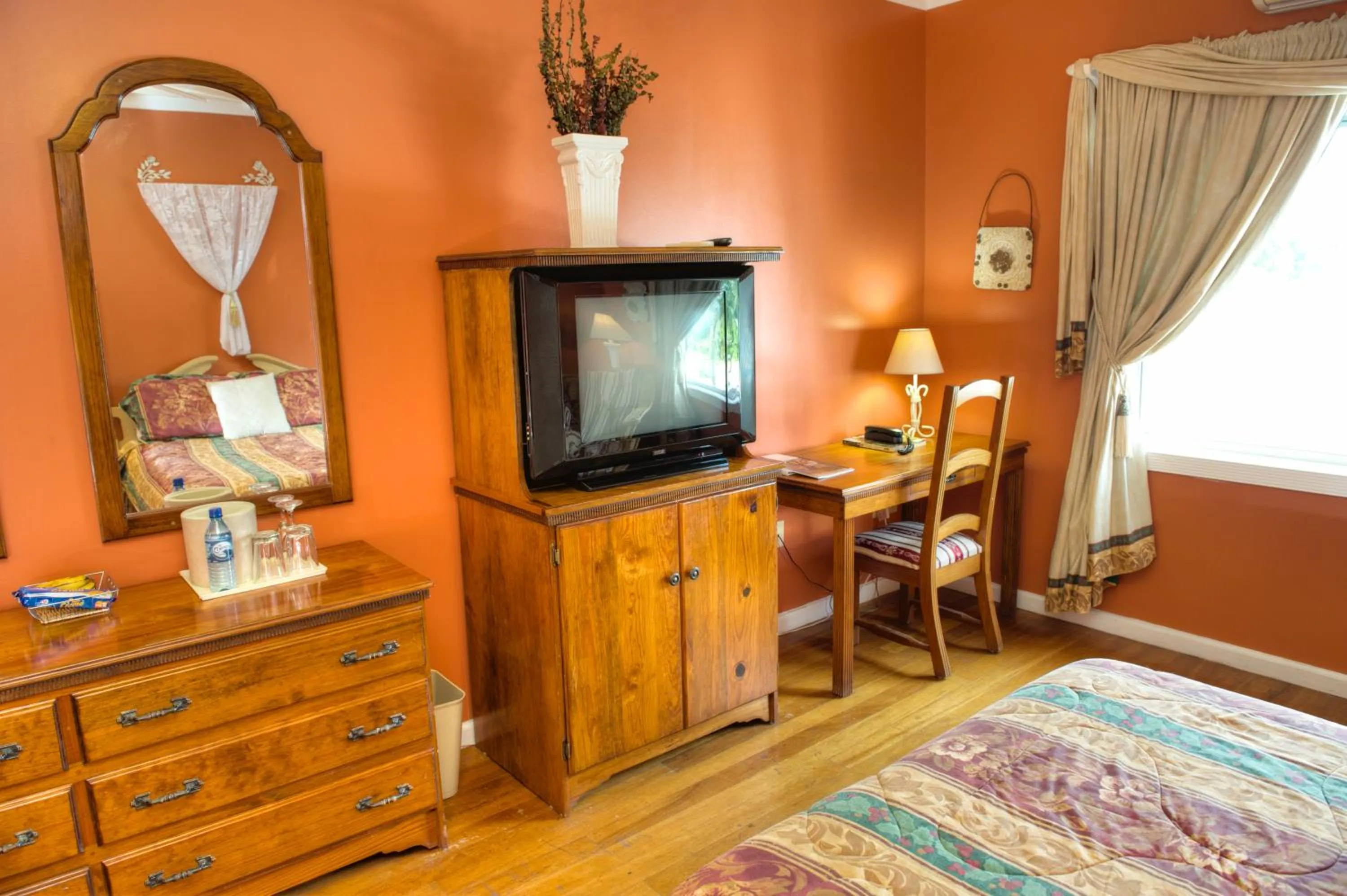 Decorative detail, Bed in The Great House Inn