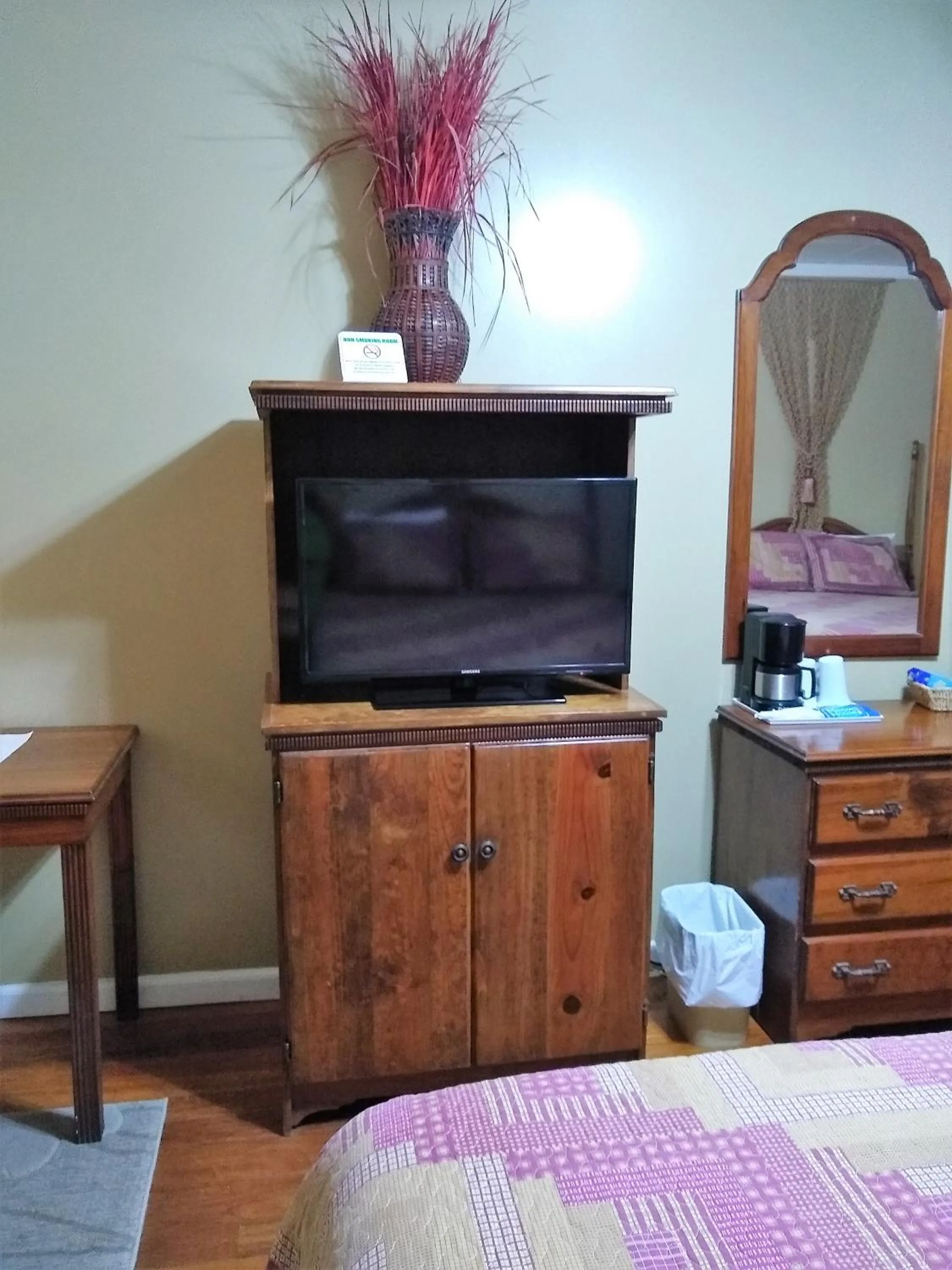 Photo of the whole room, Bed in The Great House Inn