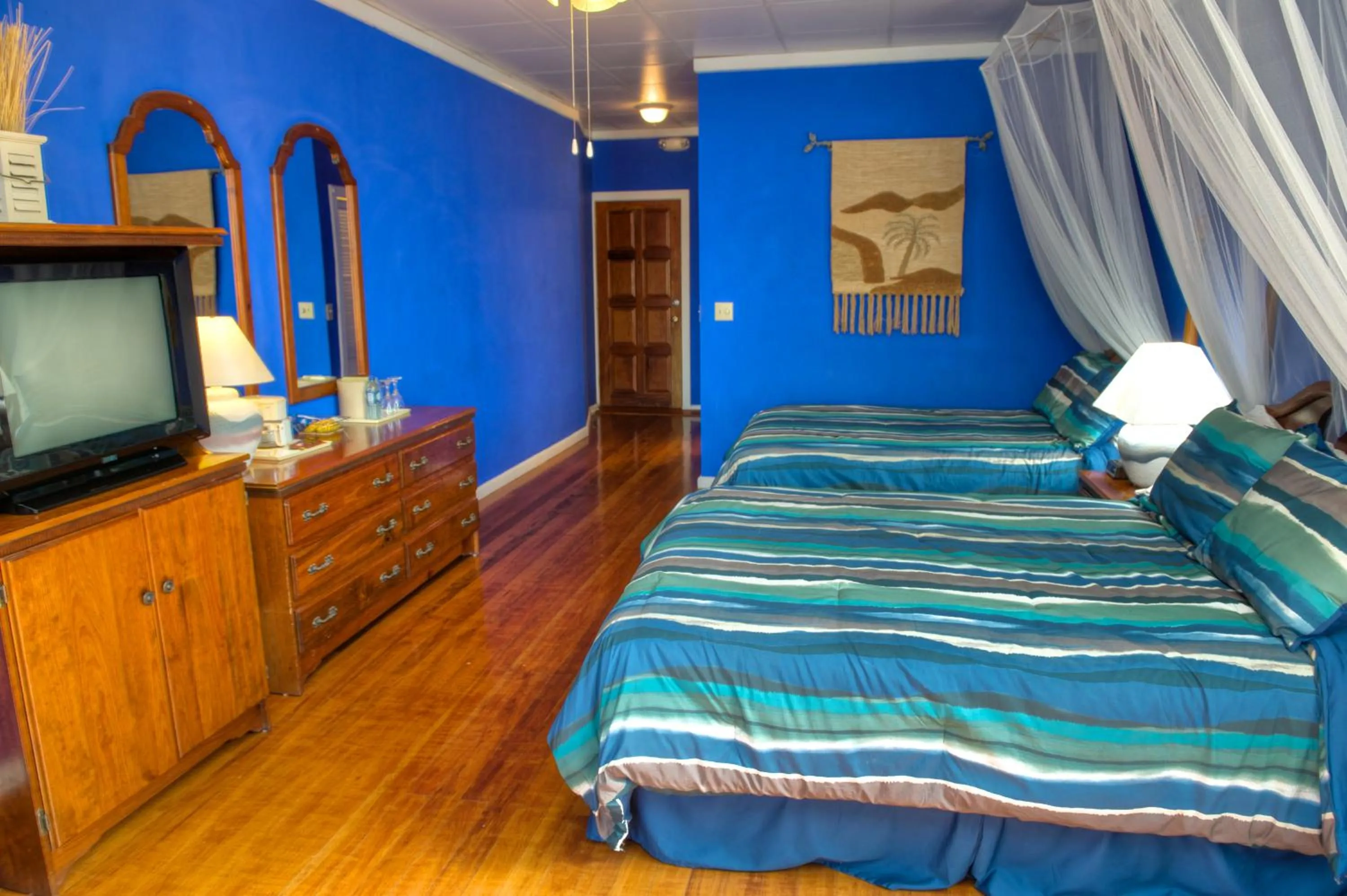 Decorative detail, Bed in The Great House Inn