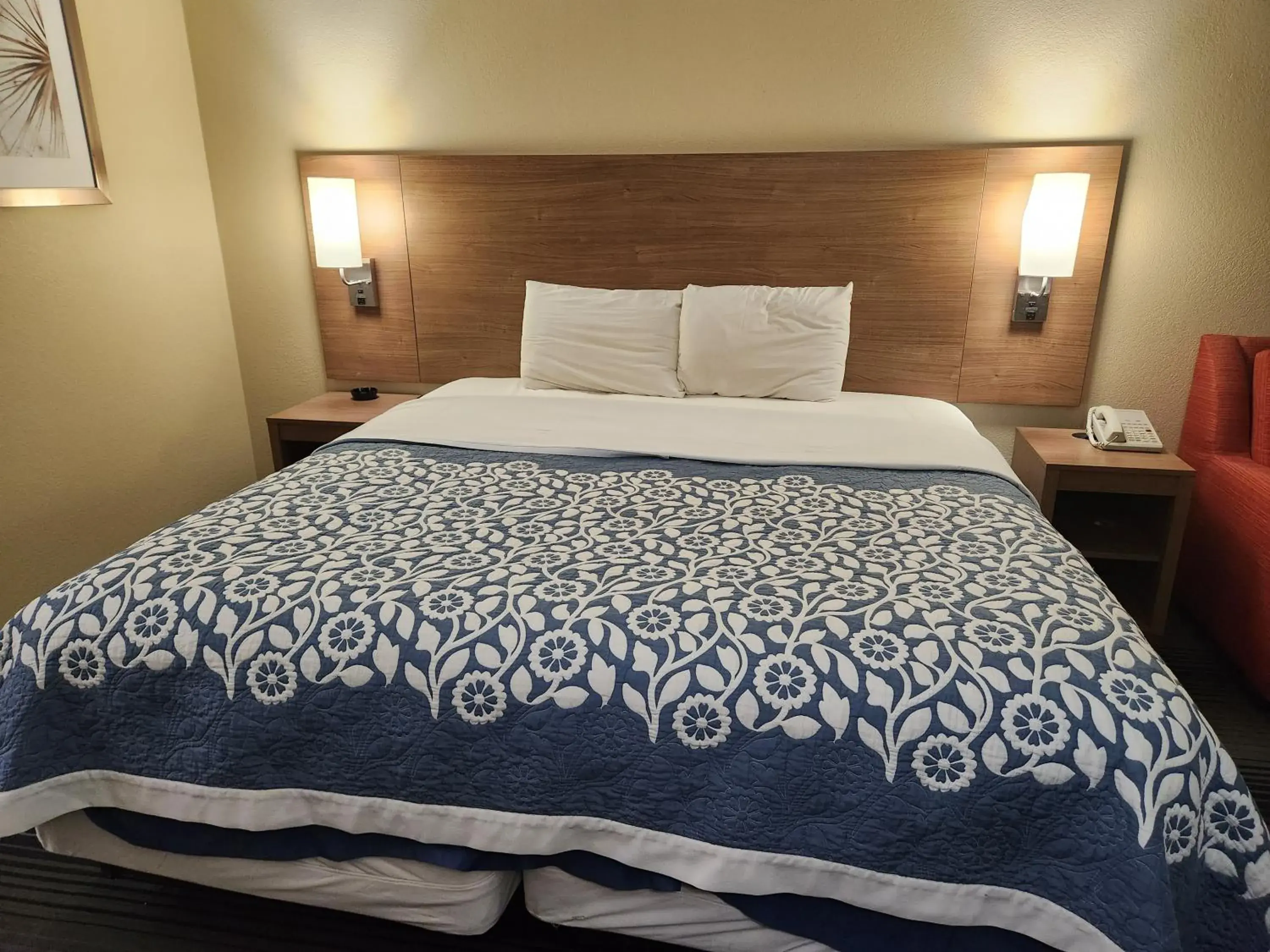 King Room - Non-Smoking in Budget Host Inn King Room - Non-Smoking in Budget Host Inn