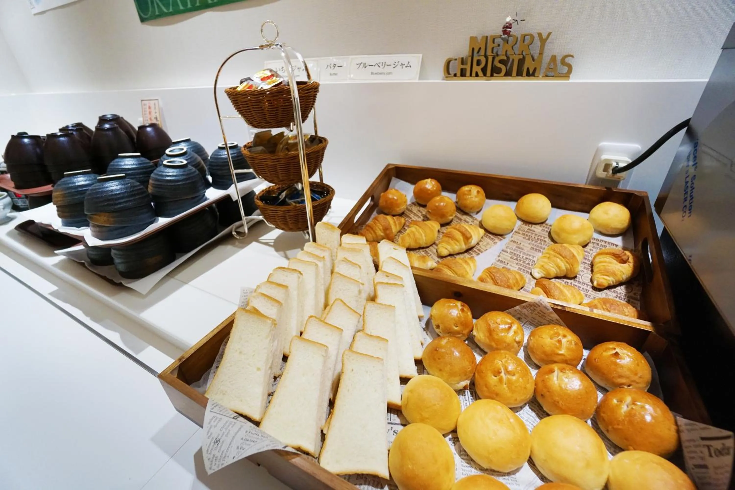 Buffet breakfast in Hotel Abest Grande Okayama