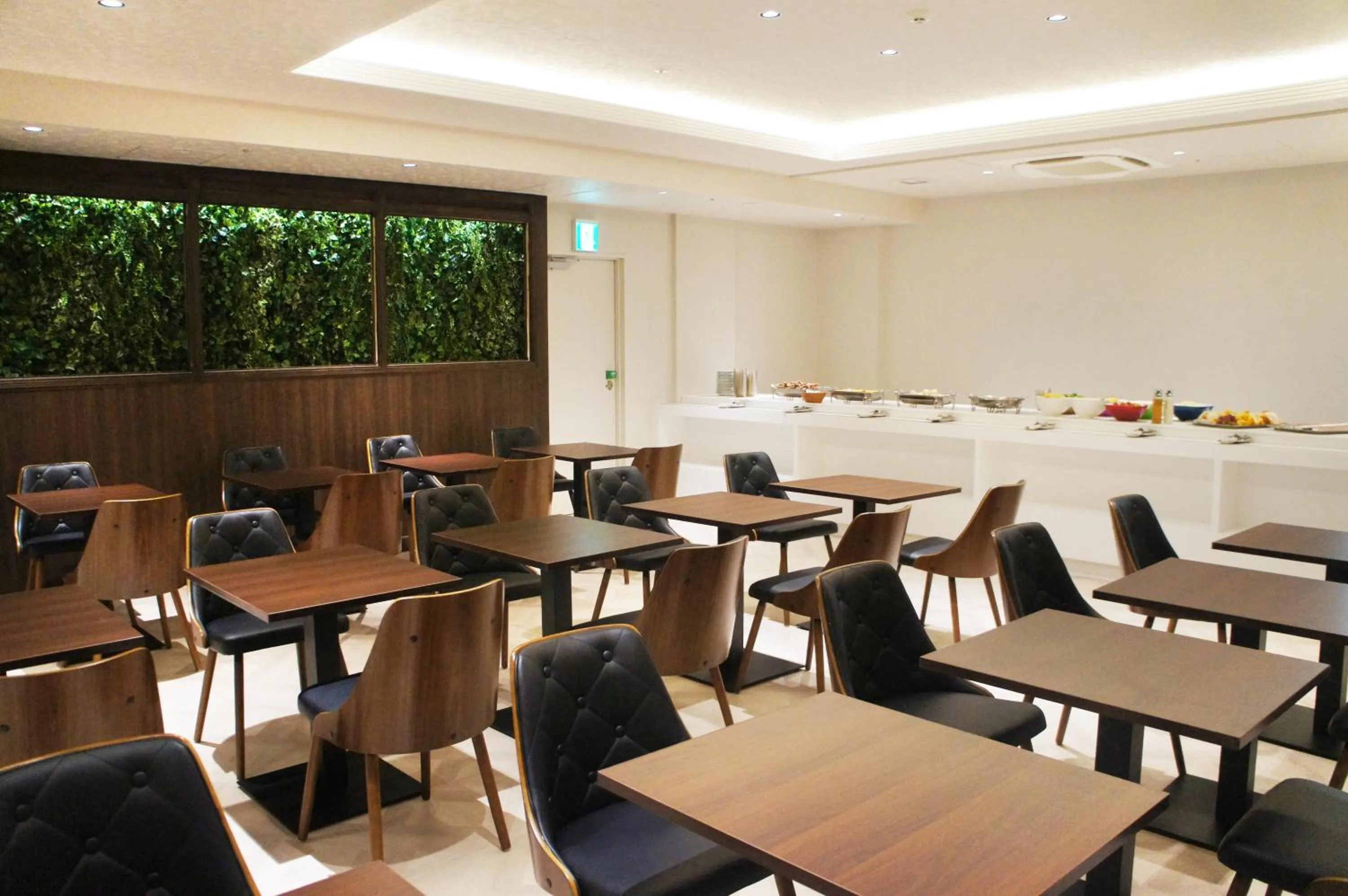 Buffet breakfast in Hotel Abest Grande Okayama