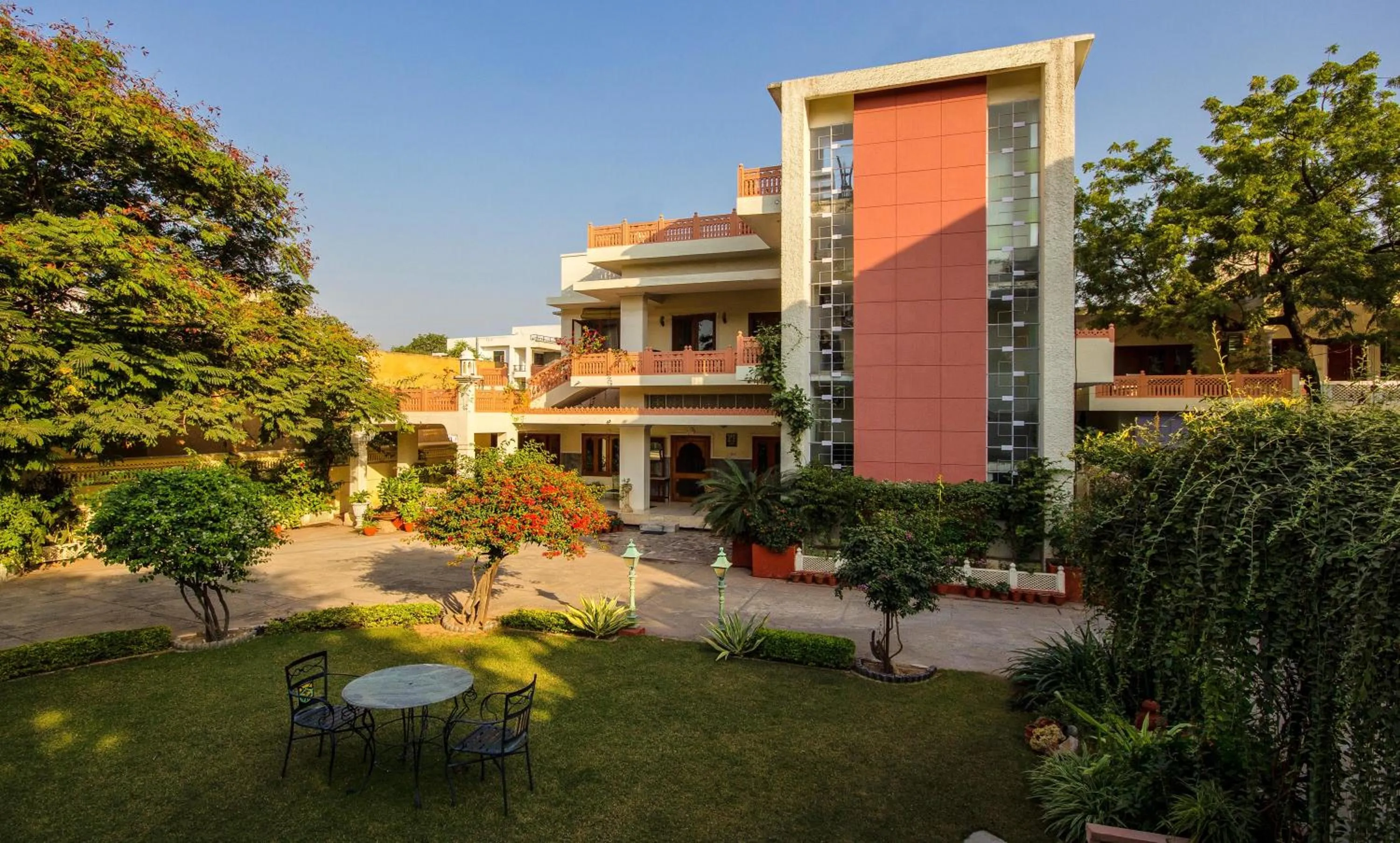 Facade/entrance in Rawla Rawatsar