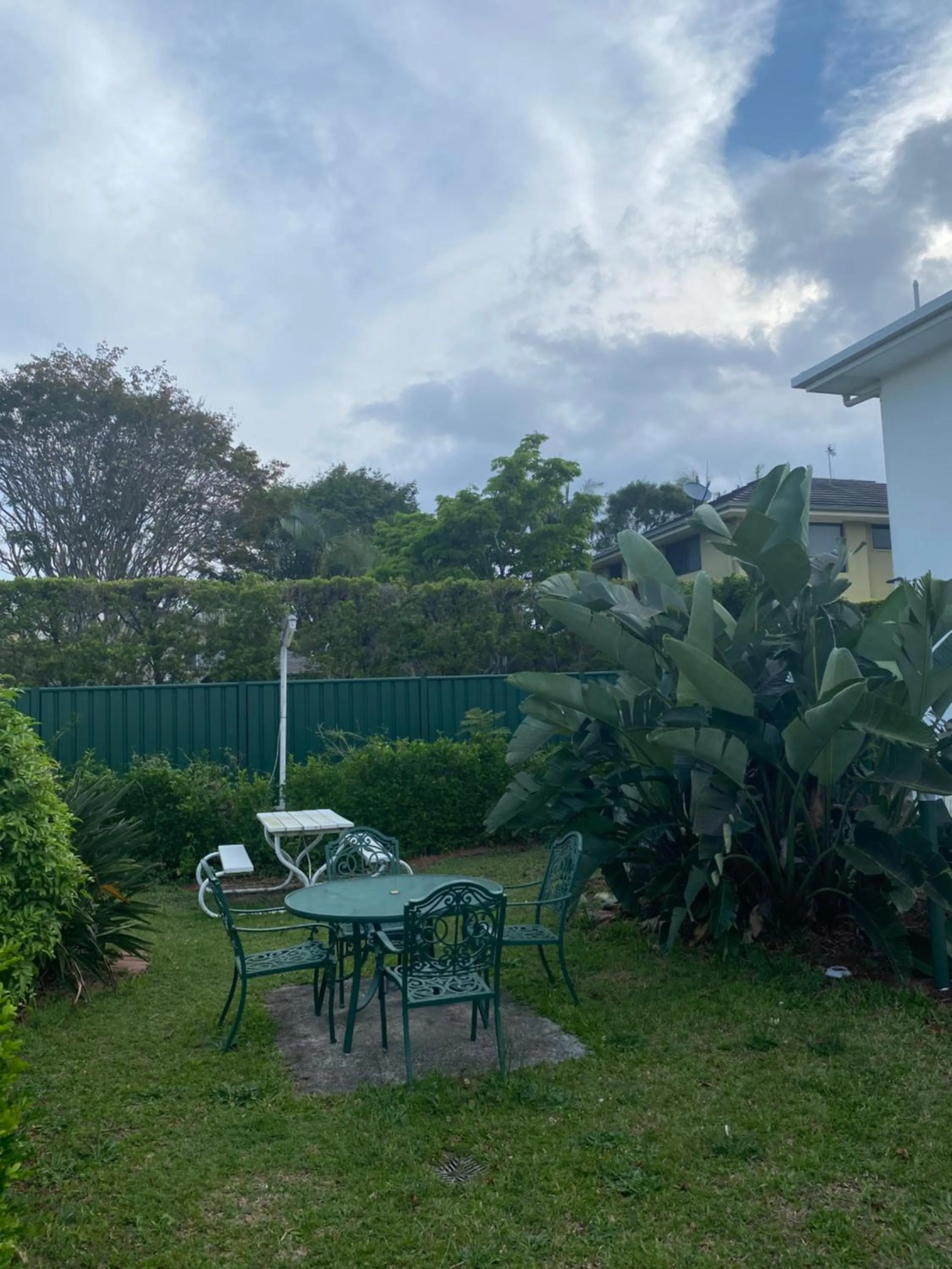 Garden view in Runaway Bay Motor Inn