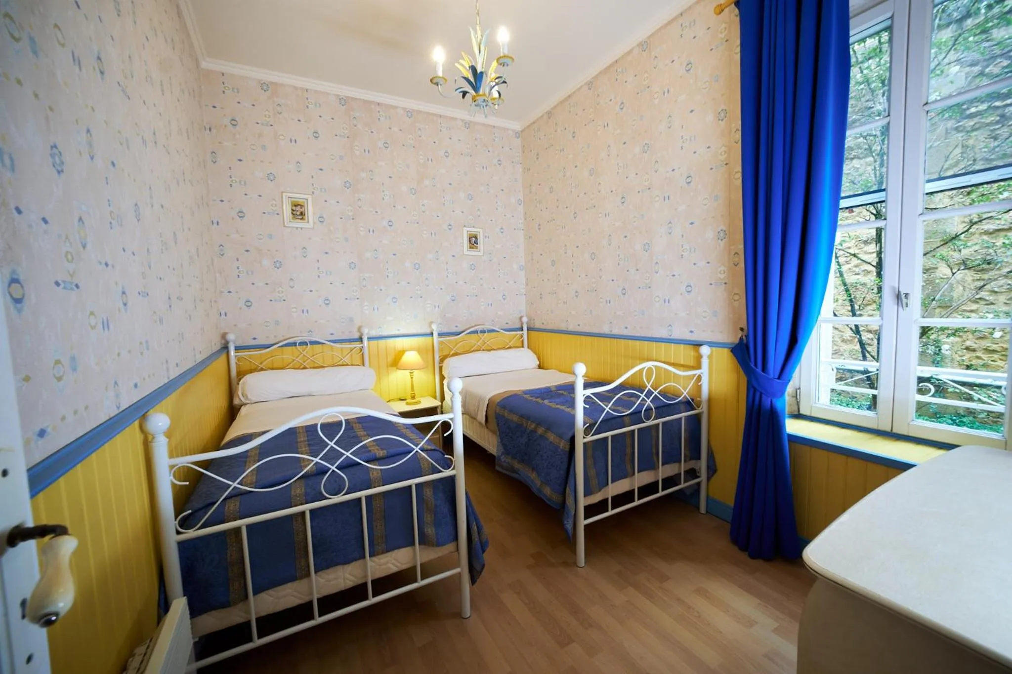 Bedroom, Bed in Les Magnolias holiday homes