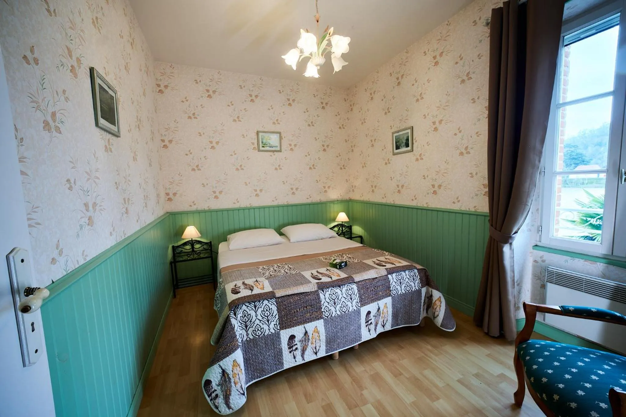 Bedroom, Bed in Les Magnolias holiday homes