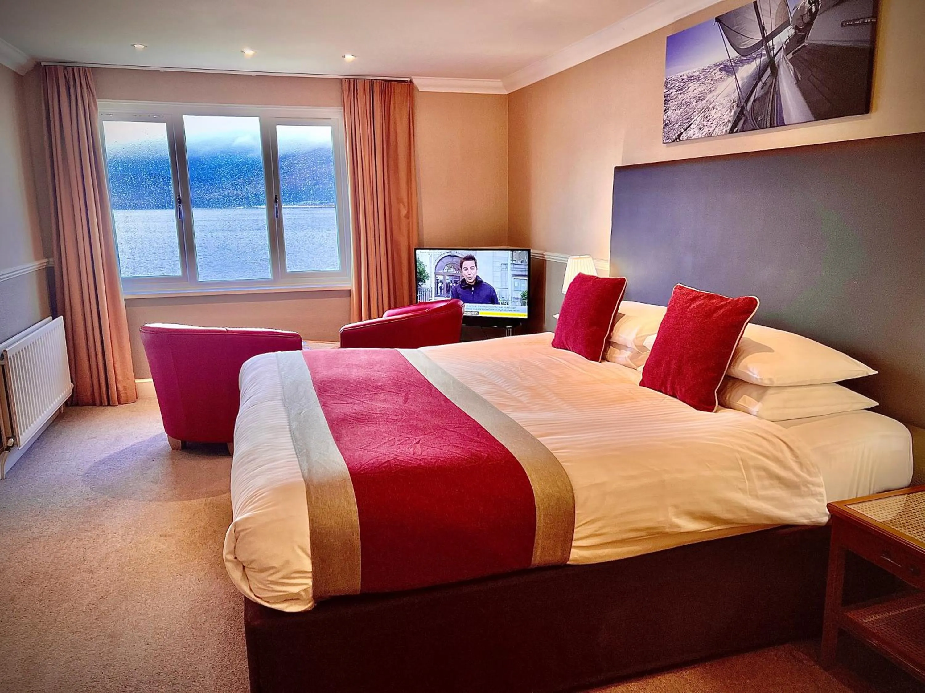 Deluxe Sea View Room in Holly Tree Hotel, Swimming Pool & Hot Tub