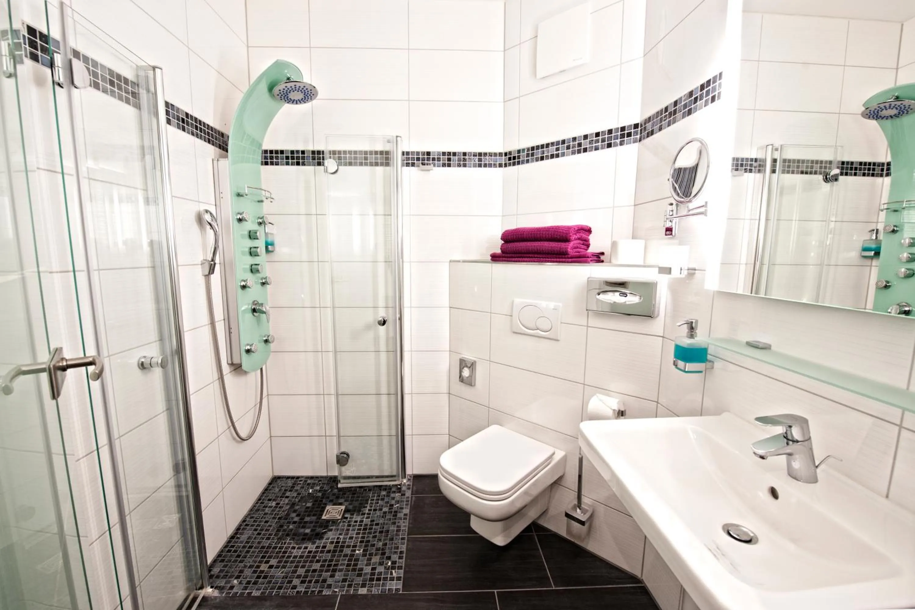 Bathroom in Hotel Jungstil