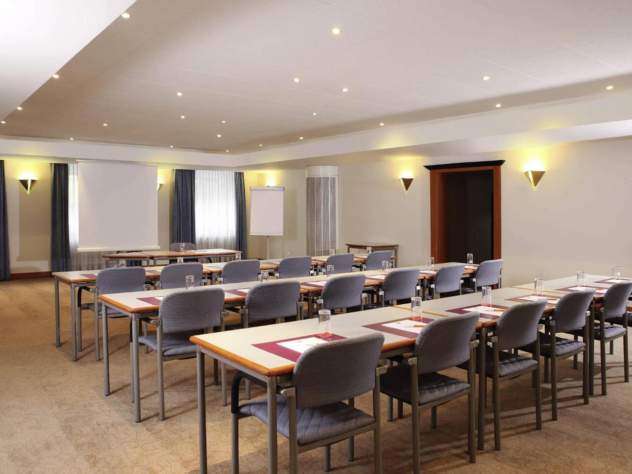 Meeting/conference room in ibis Styles Luzern