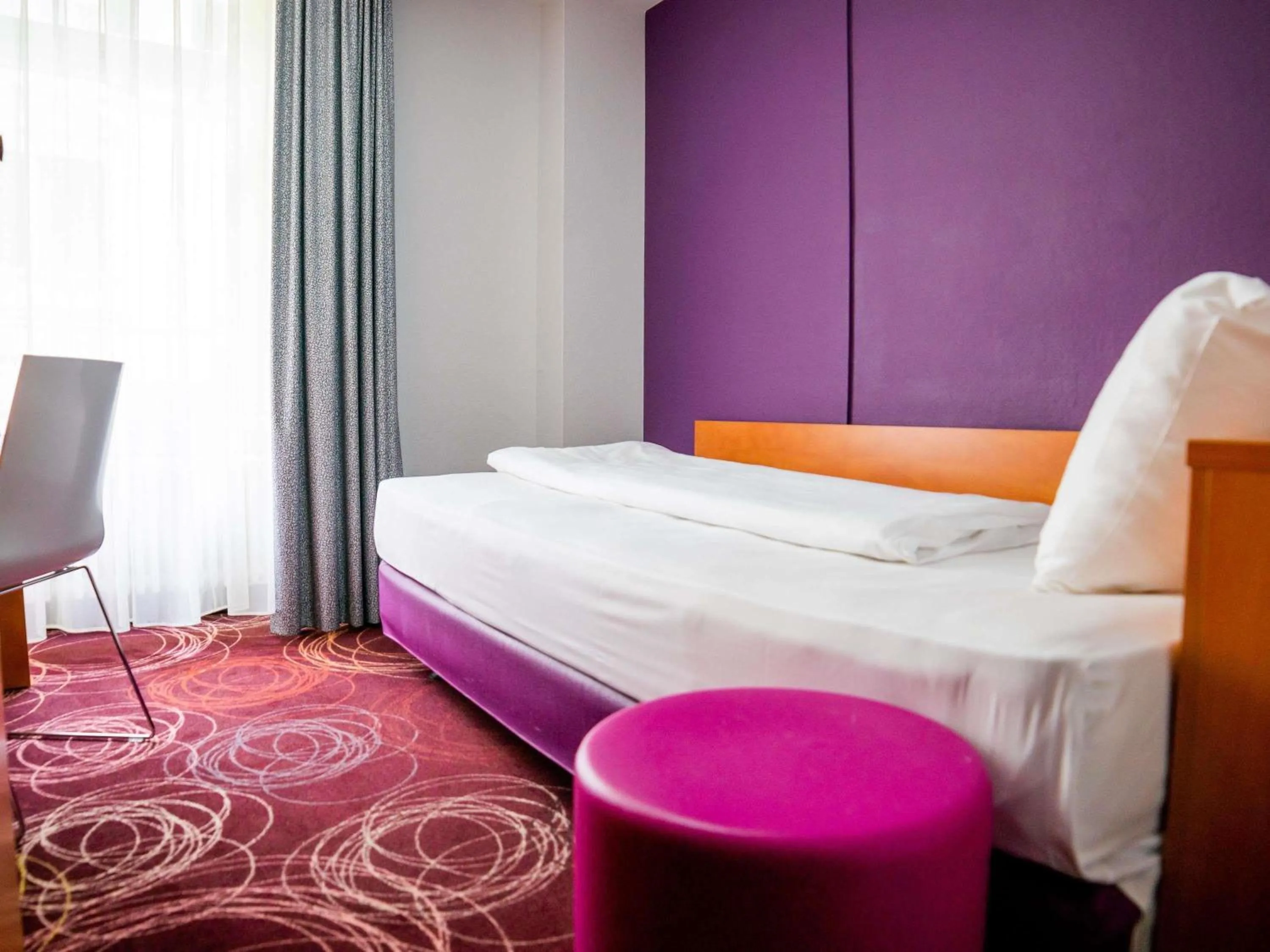 Bedroom, Bed in ibis Styles Luzern