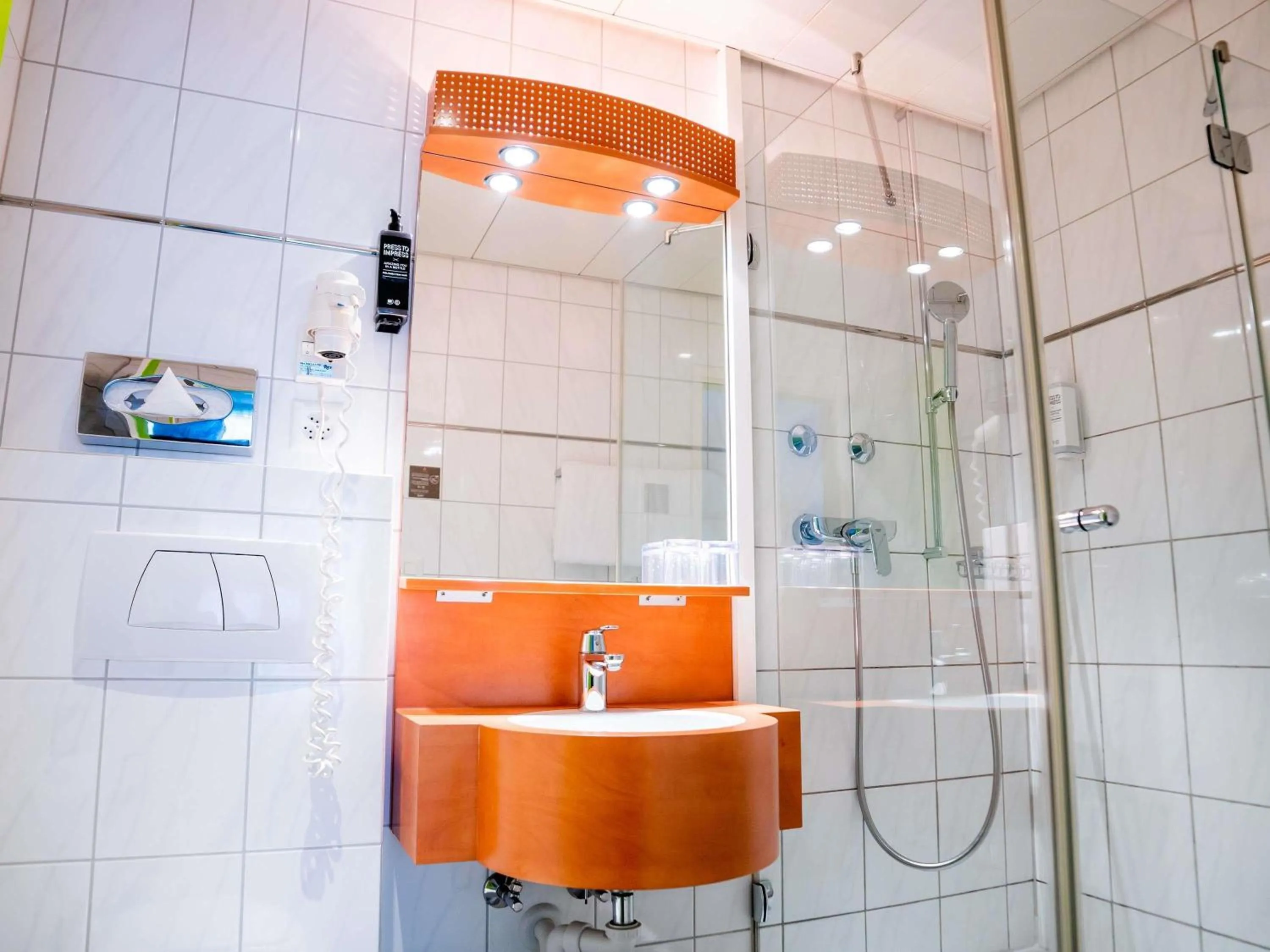 Bedroom in ibis Styles Luzern