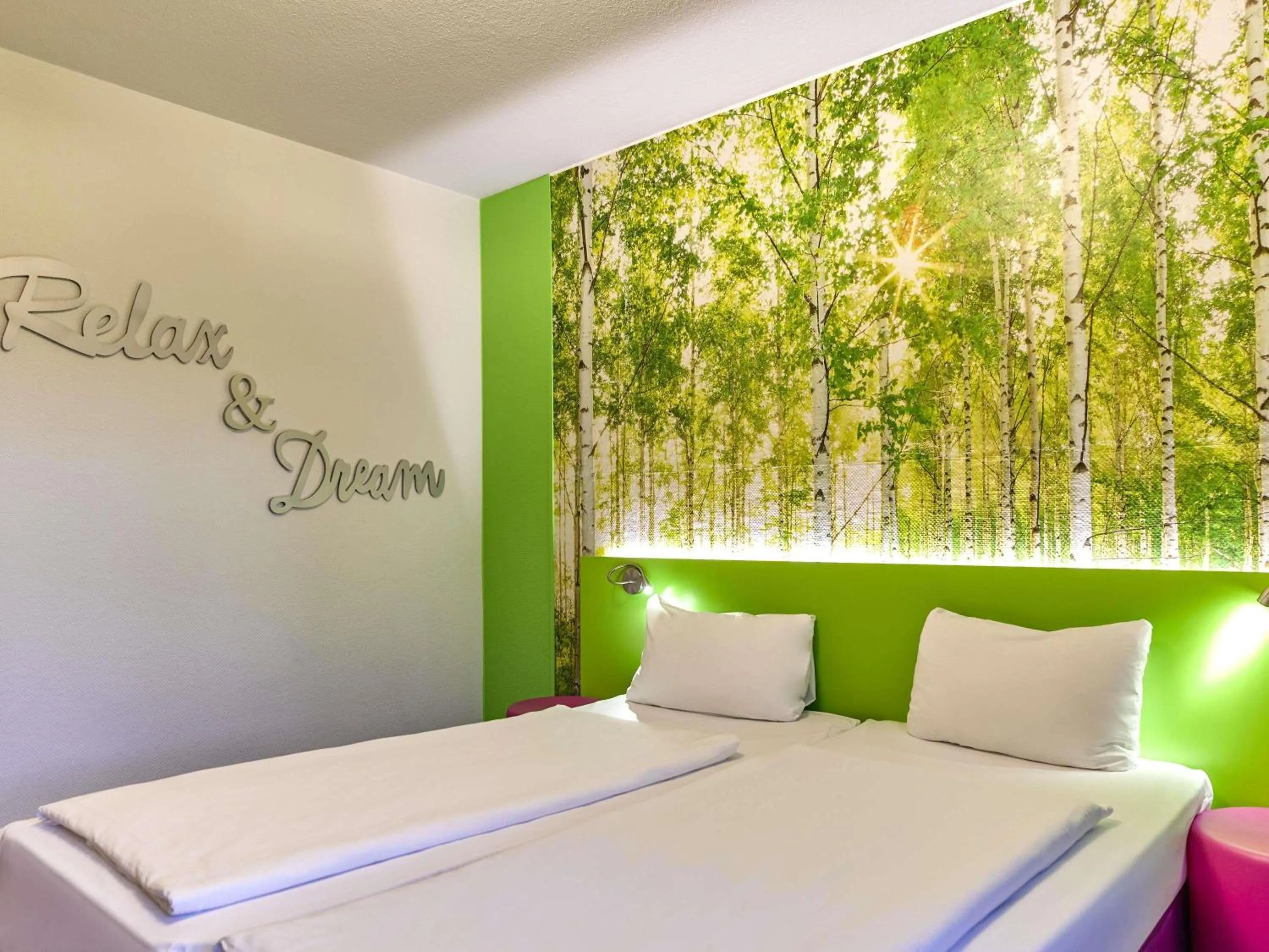 Bedroom, Bed in ibis Styles Luzern