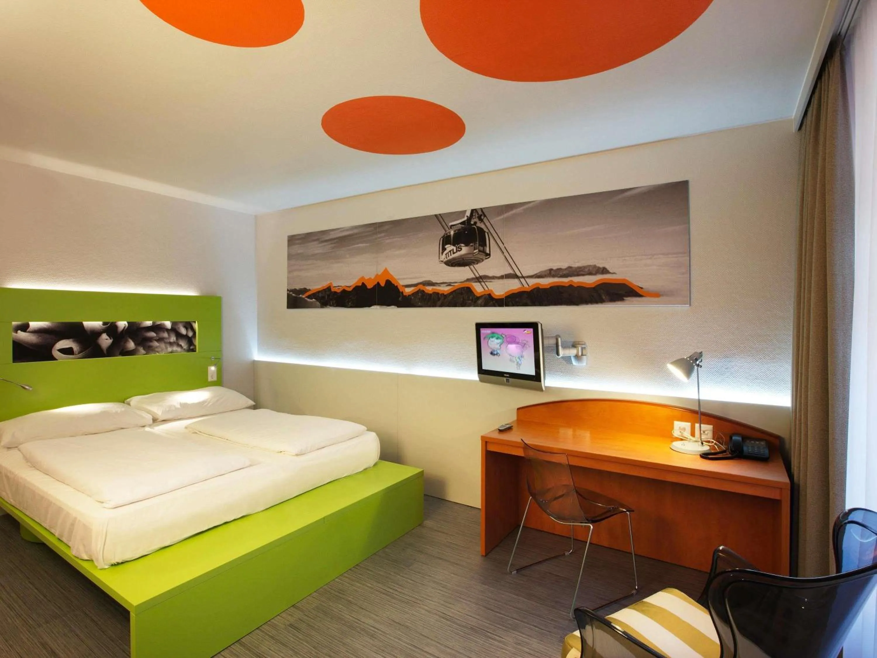 Bedroom, Bed in ibis Styles Luzern
