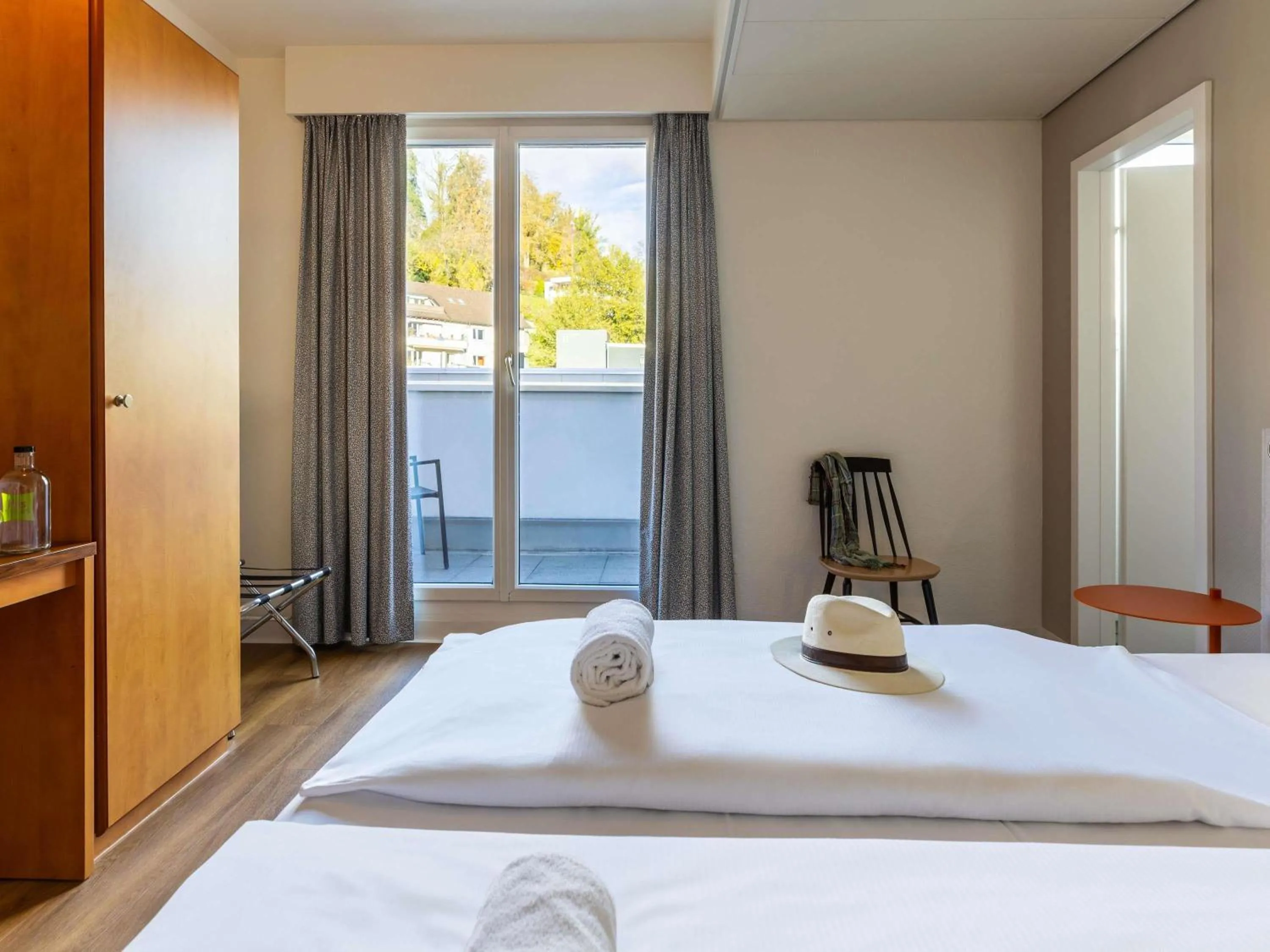 Bedroom, Bed in ibis Styles Luzern