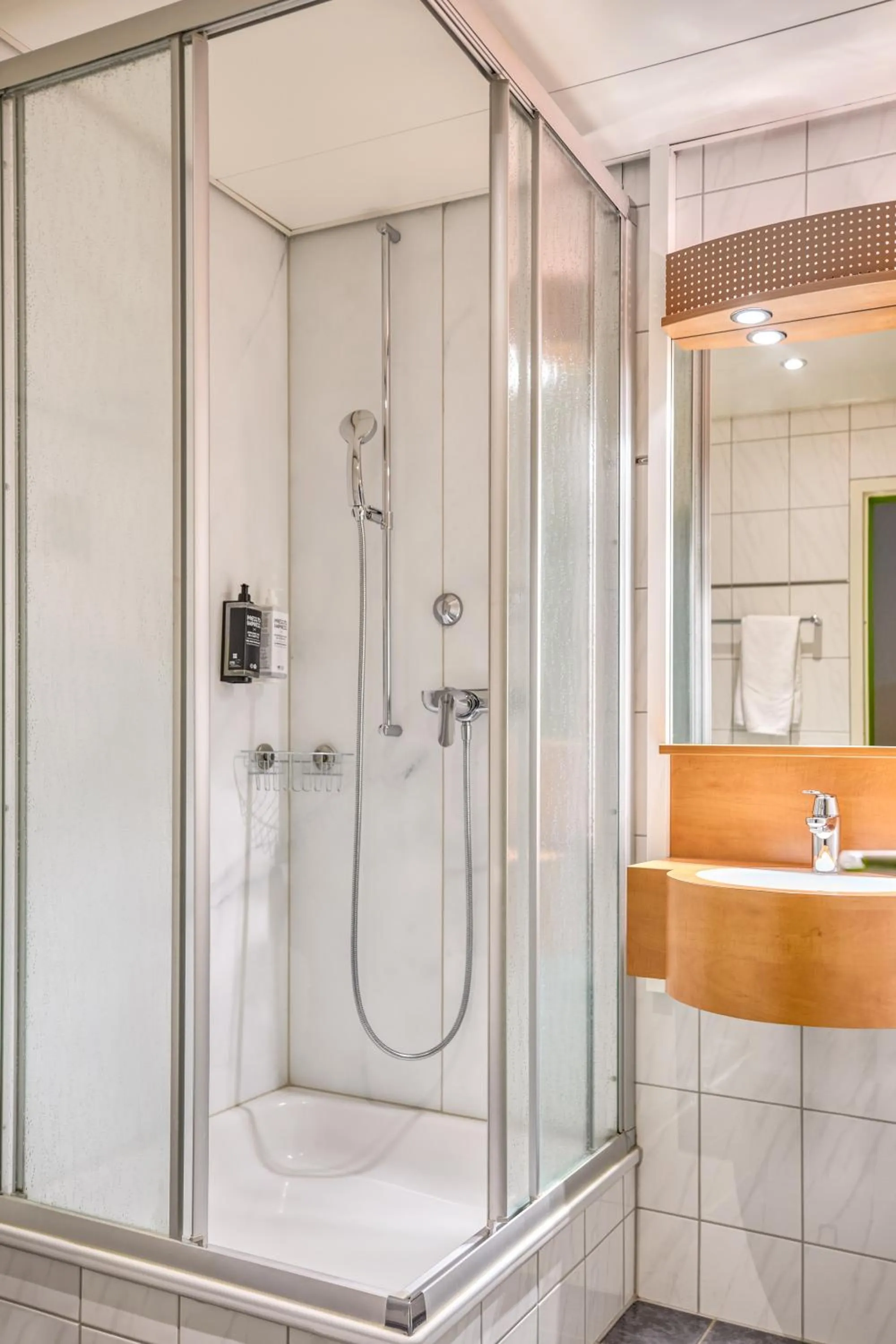 Bathroom in ibis Styles Luzern