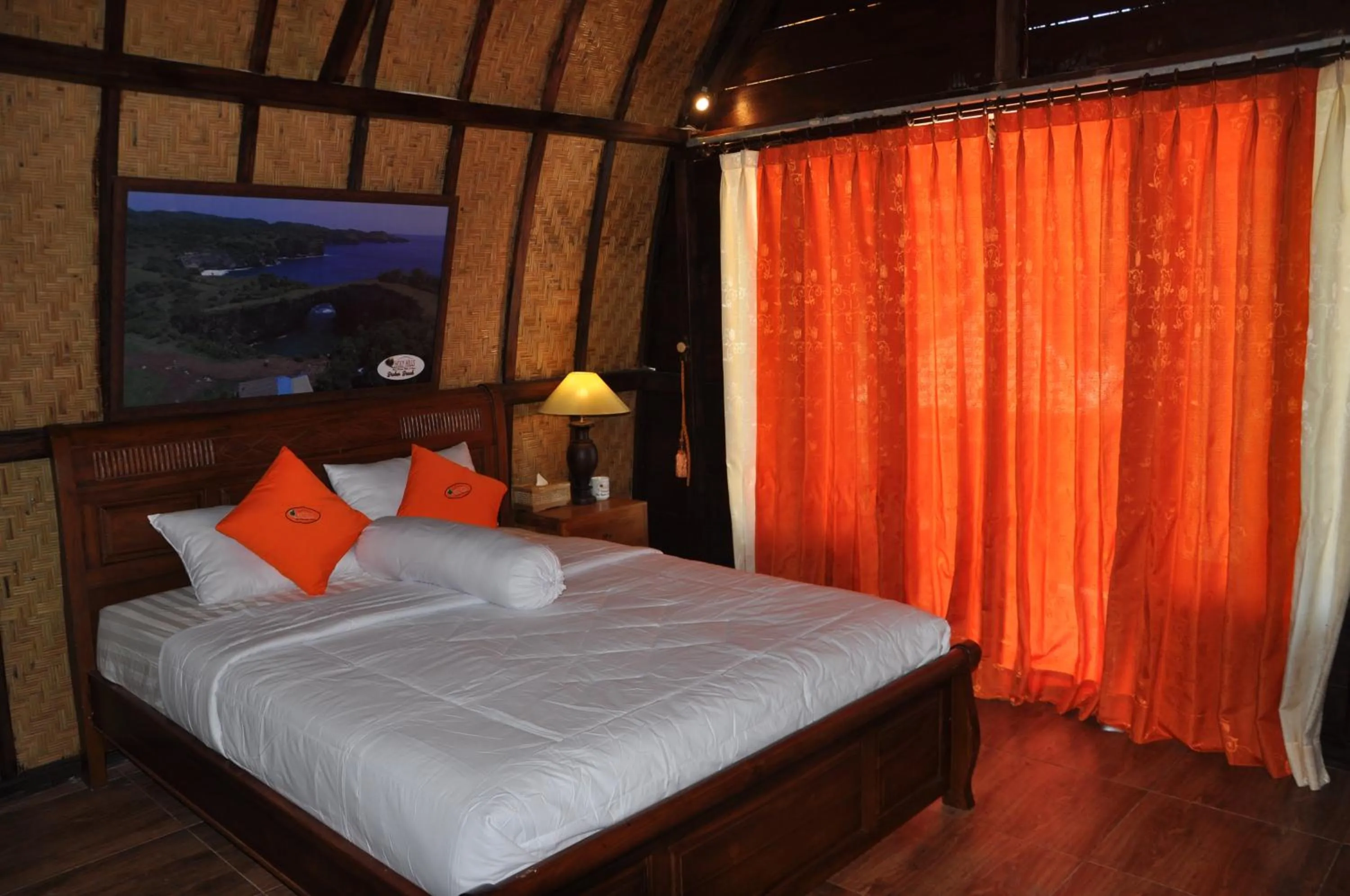 Bed in Holy Hills Bungalow Nusa Penida