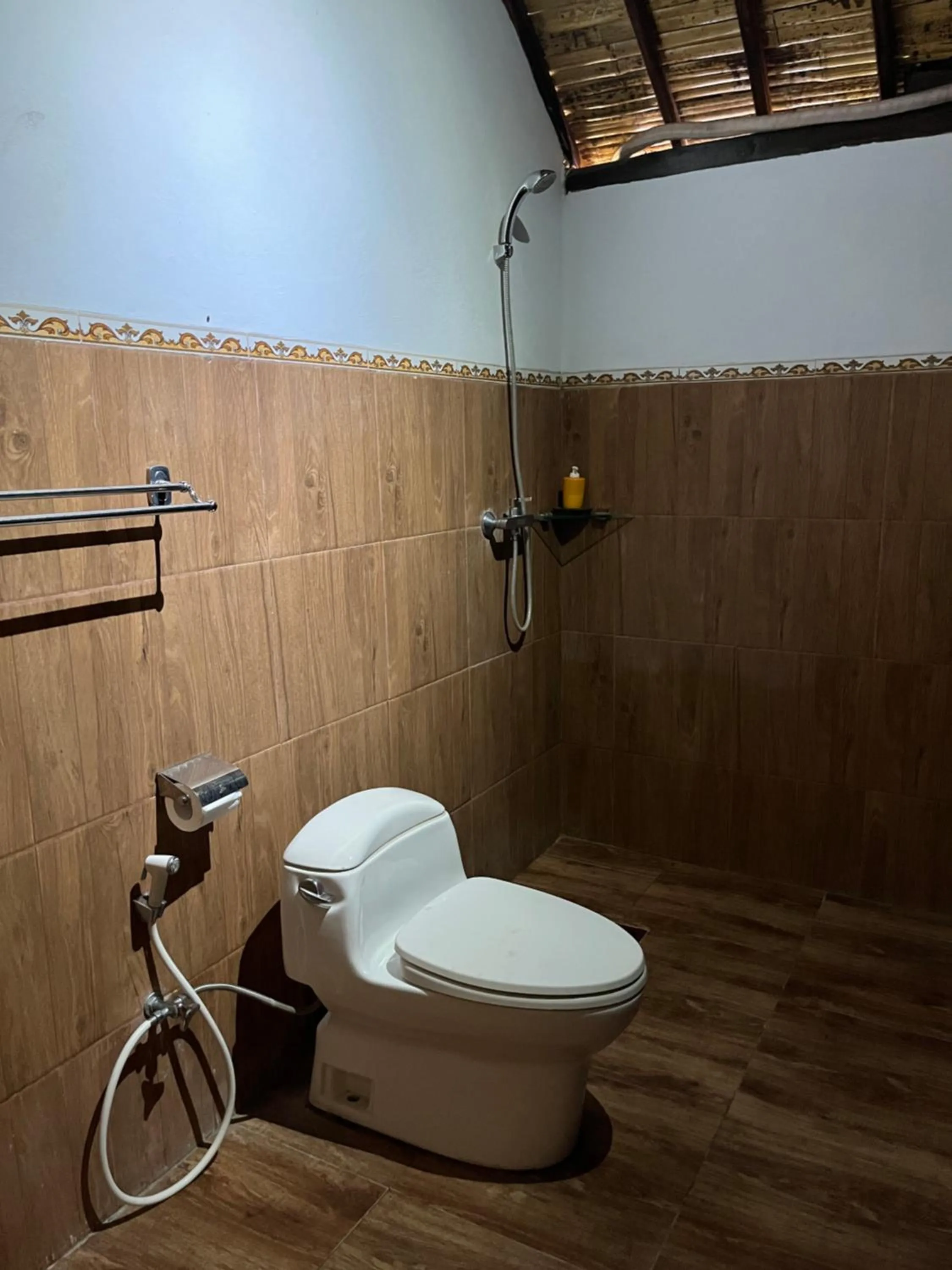 Toilet in Holy Hills Bungalow Nusa Penida