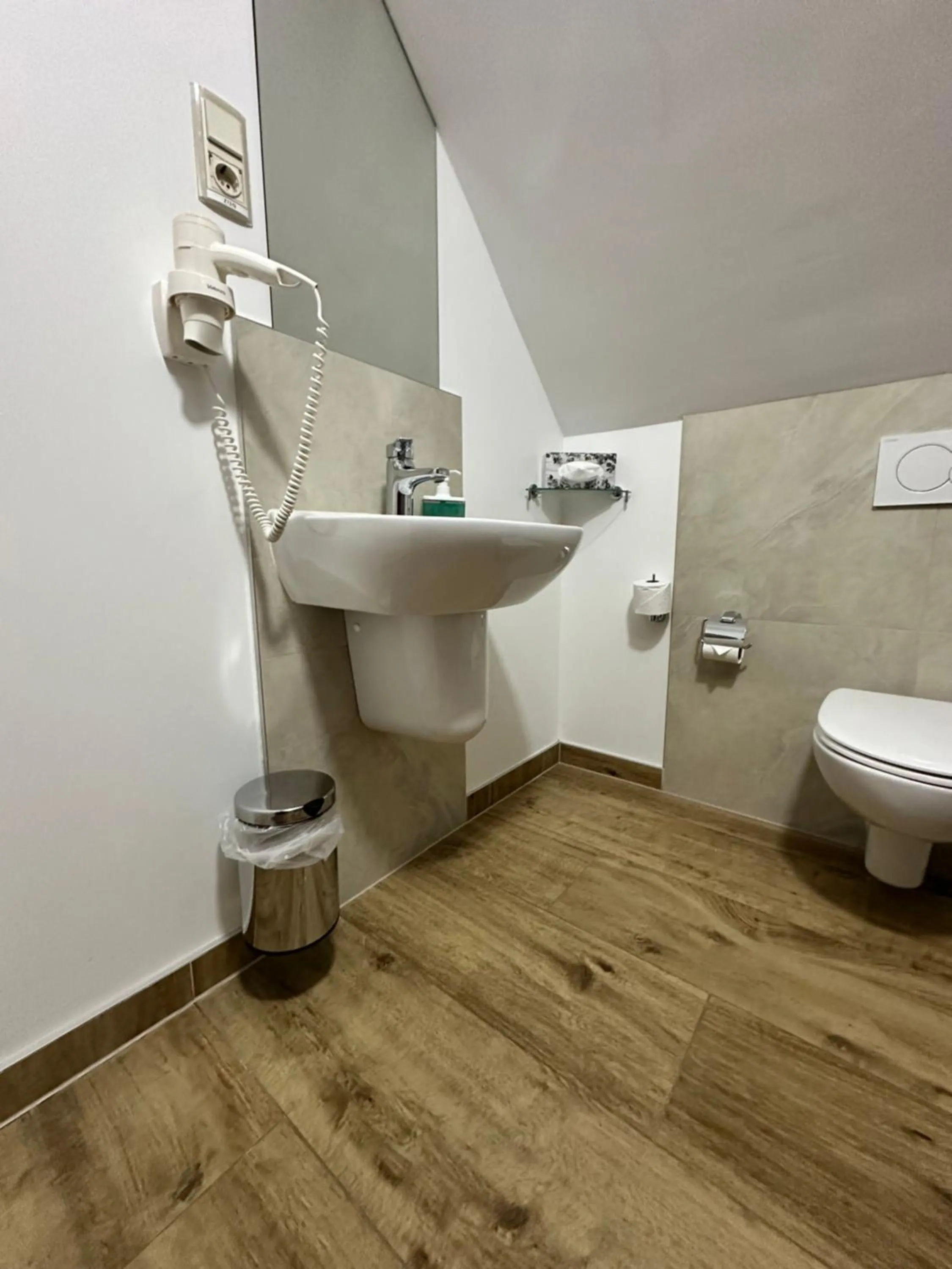 Bathroom in Hotel Am Markt