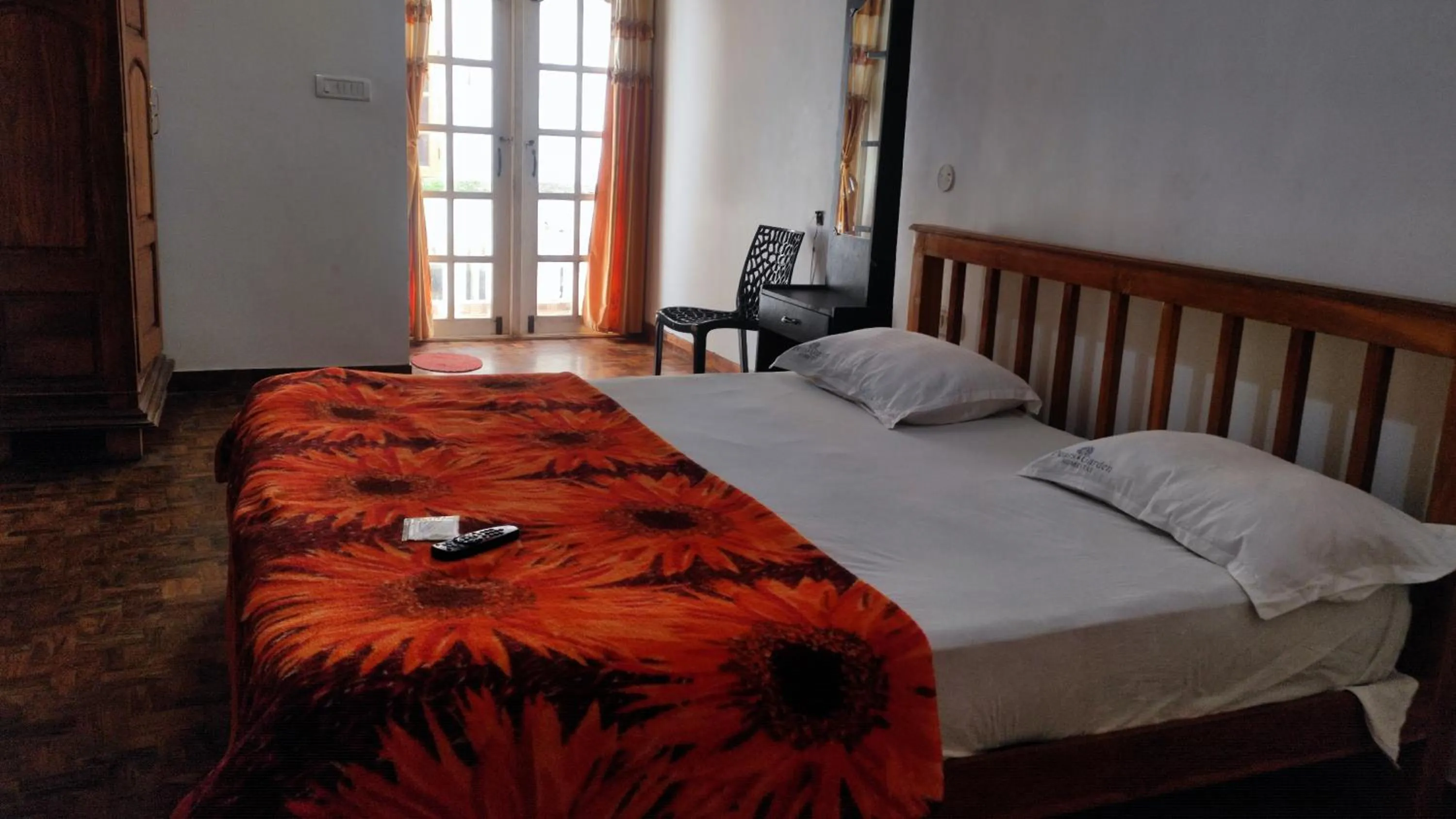 Bed in Pears Garden Royal Suite