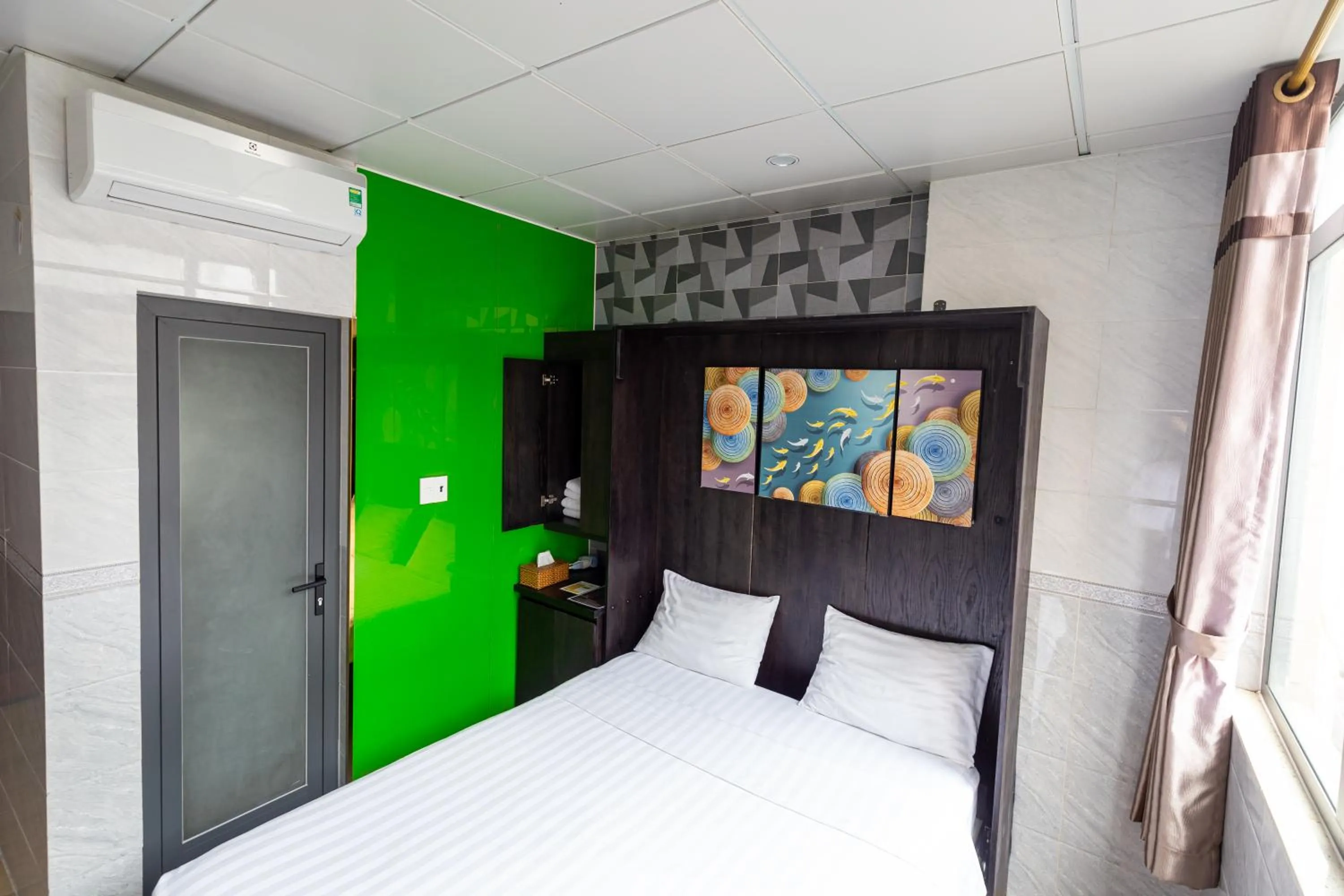 Photo of the whole room, Bed in Cola's Homestay