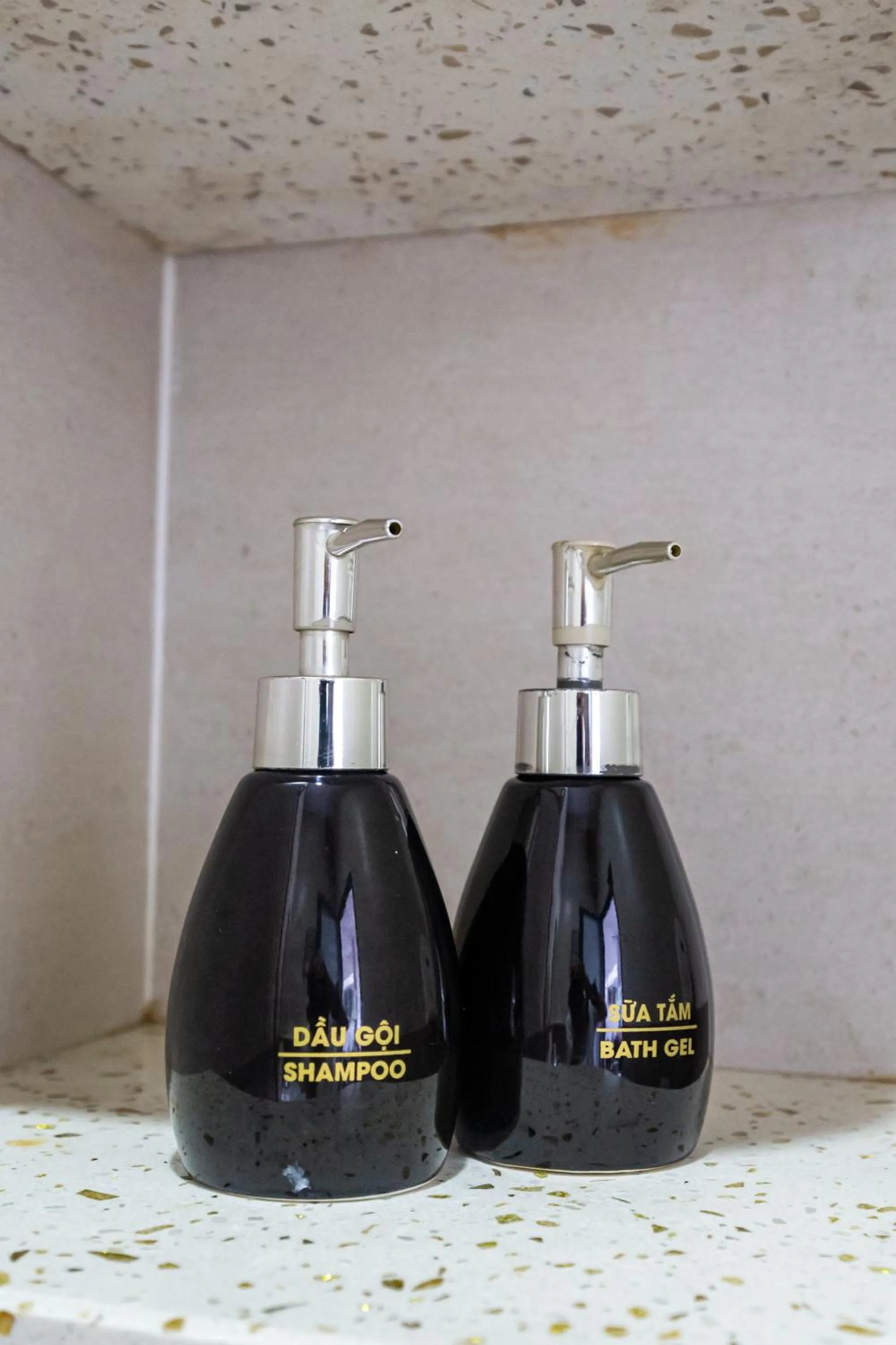 Shower in Cola's Homestay