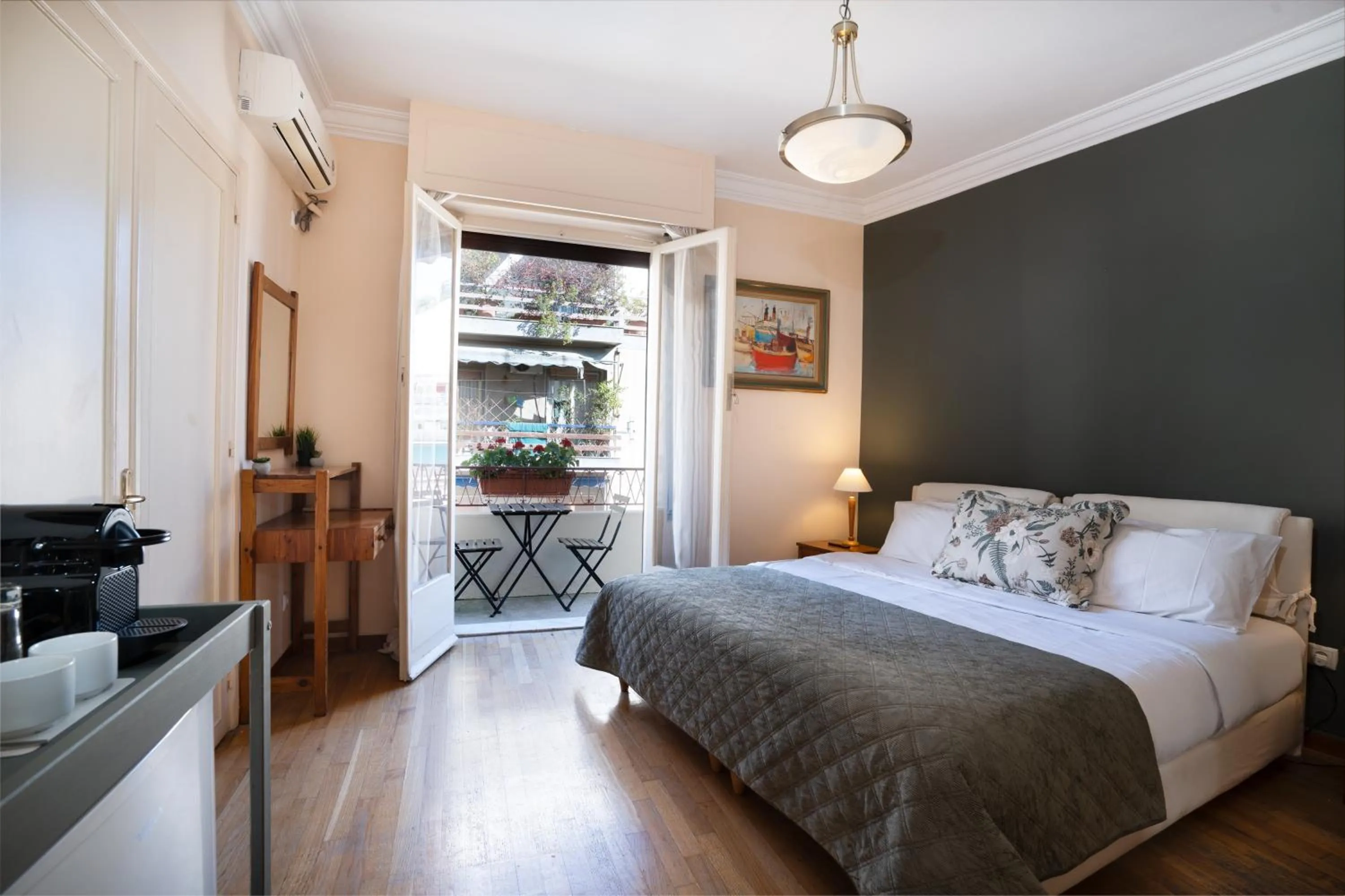 Bed in Art Gallery Hotel