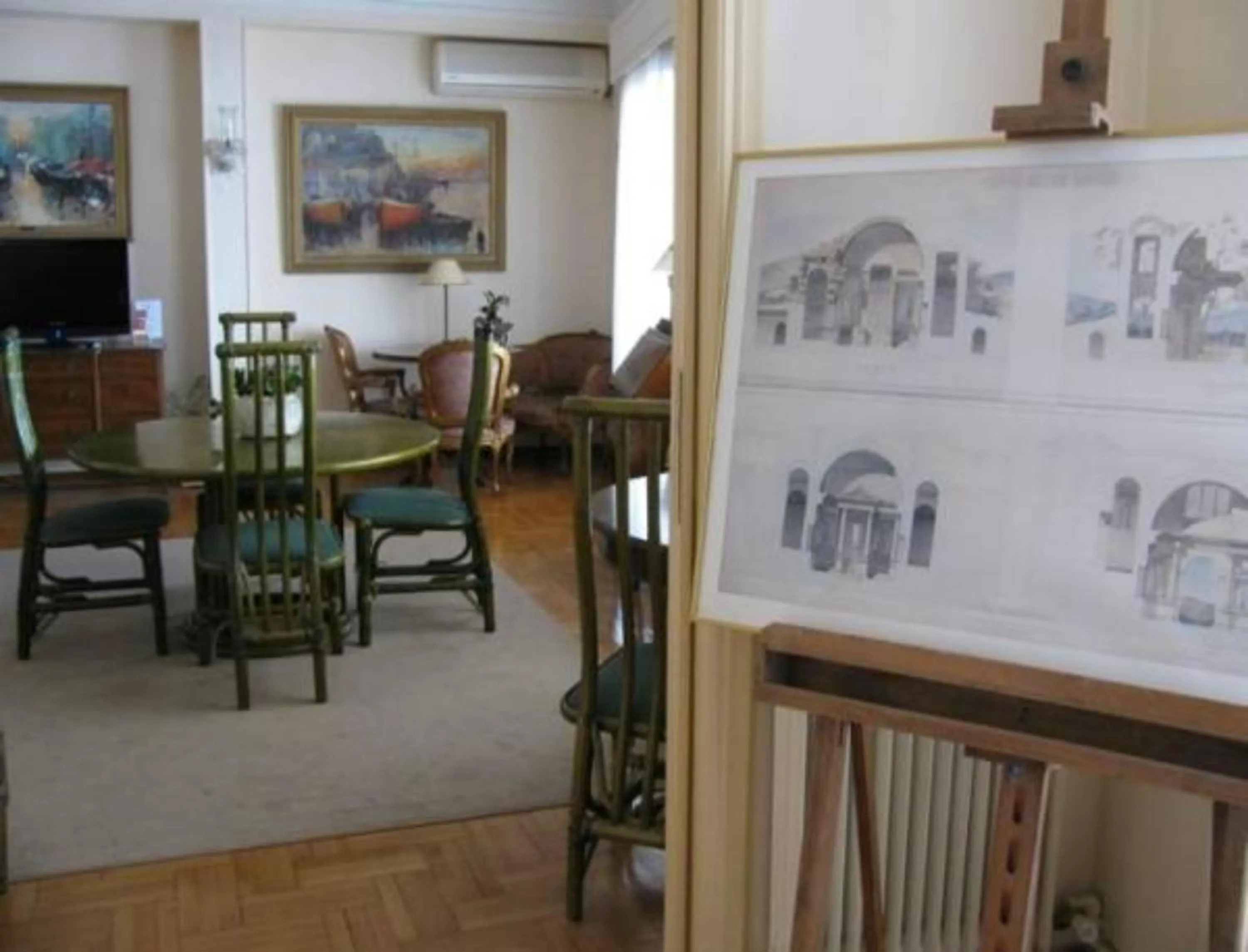 Lounge or bar in Art Gallery Hotel