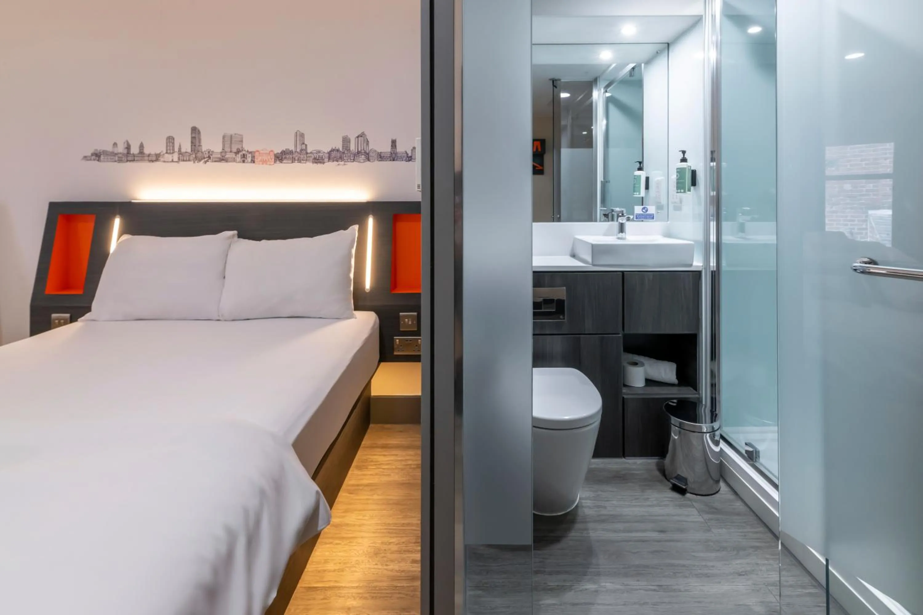 Family, Bed in easyHotel Leeds