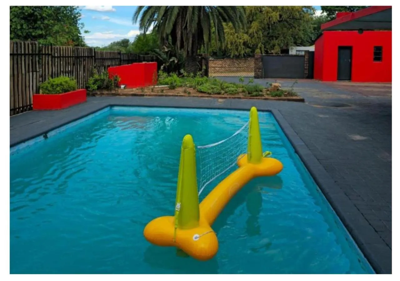 Swimming pool in Bothabelo Bed and Breakfast