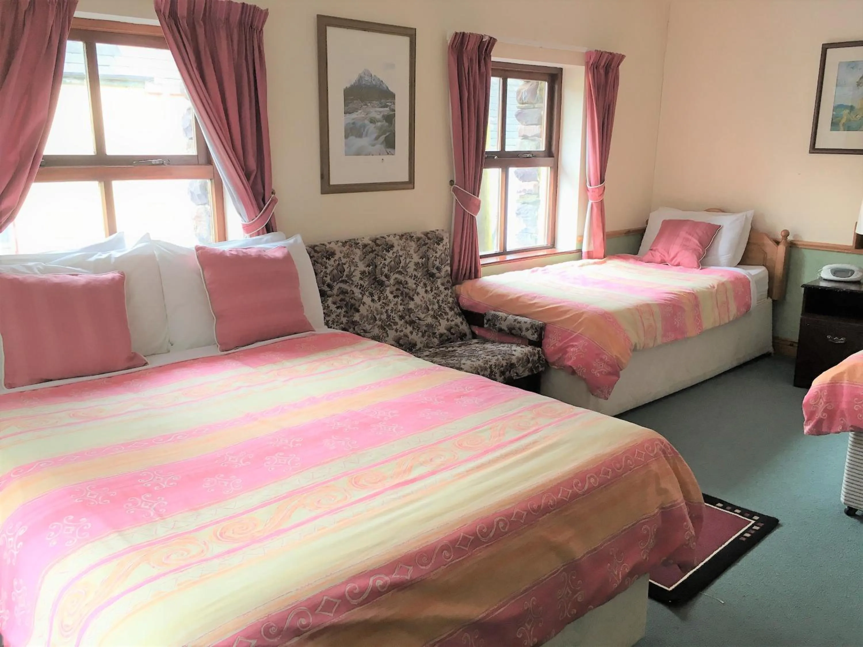 Bedroom, Bed in O'Connors Guesthouse