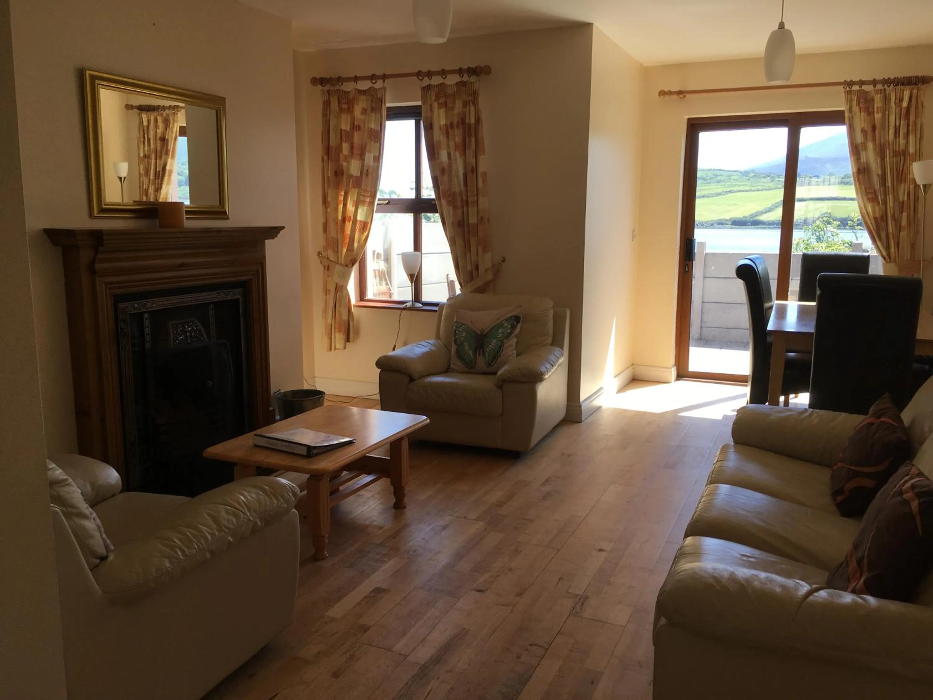 Living room in O'Connors Guesthouse